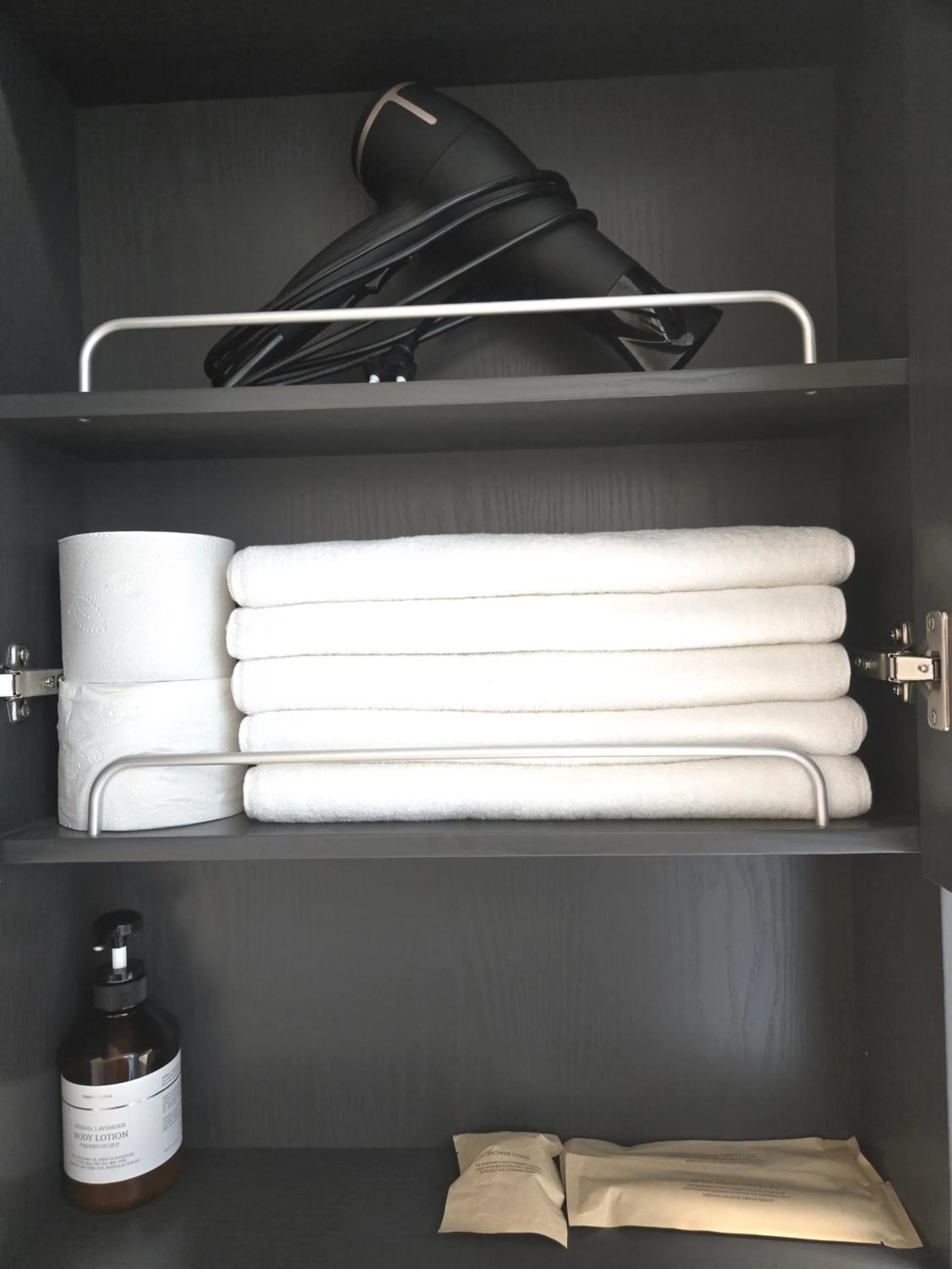 towels in Nampo The Bayment BLINGEASTERN