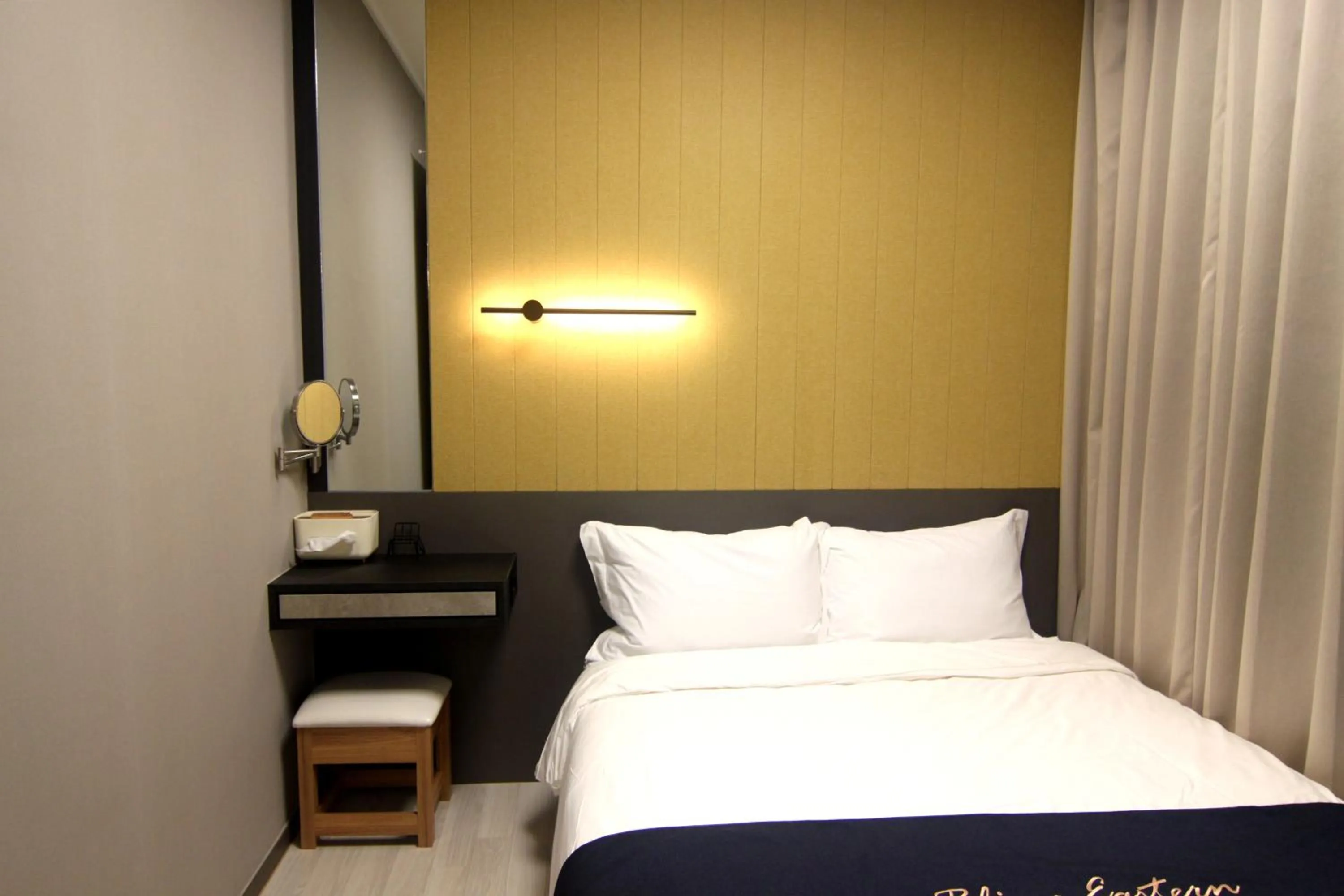 Bedroom, Bed in Nampo The Bayment BLINGEASTERN