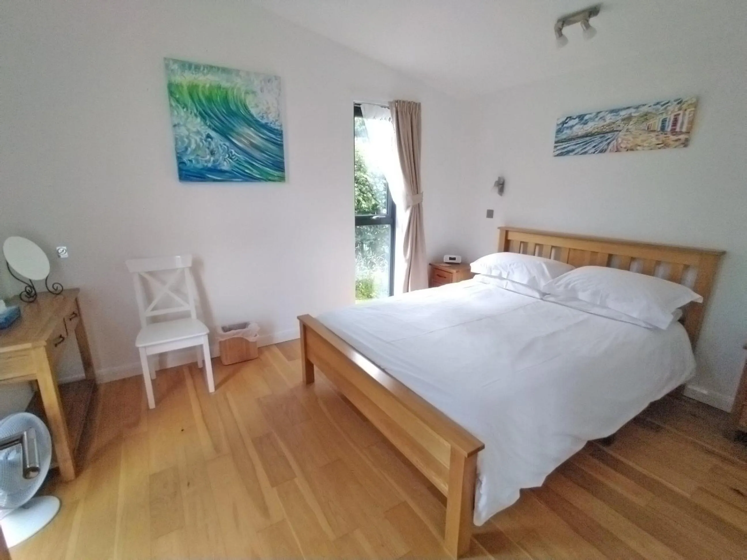 Bedroom, Bed in The Gallery Lodges