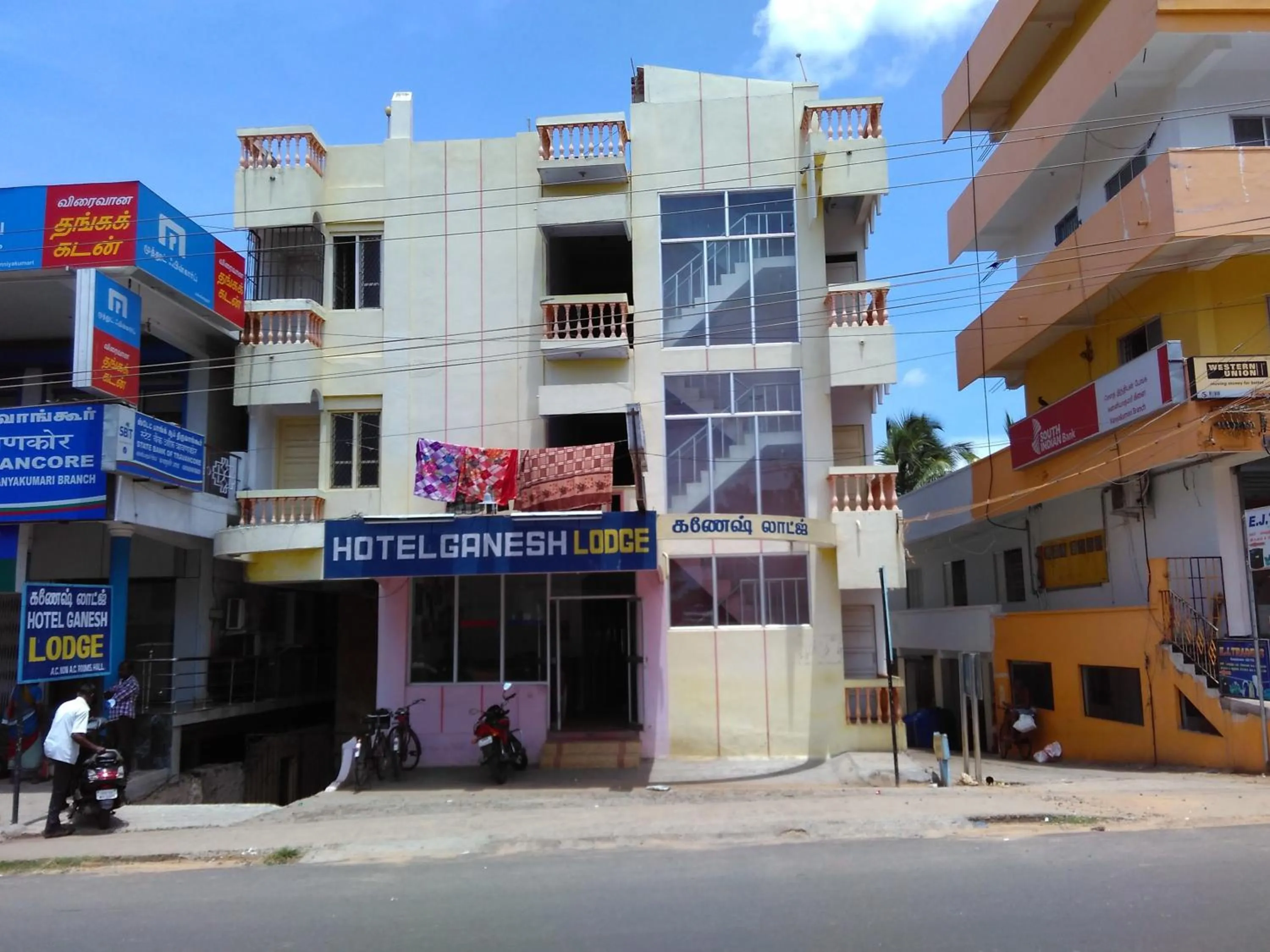 Property building in Hotel Ganesh Lodge