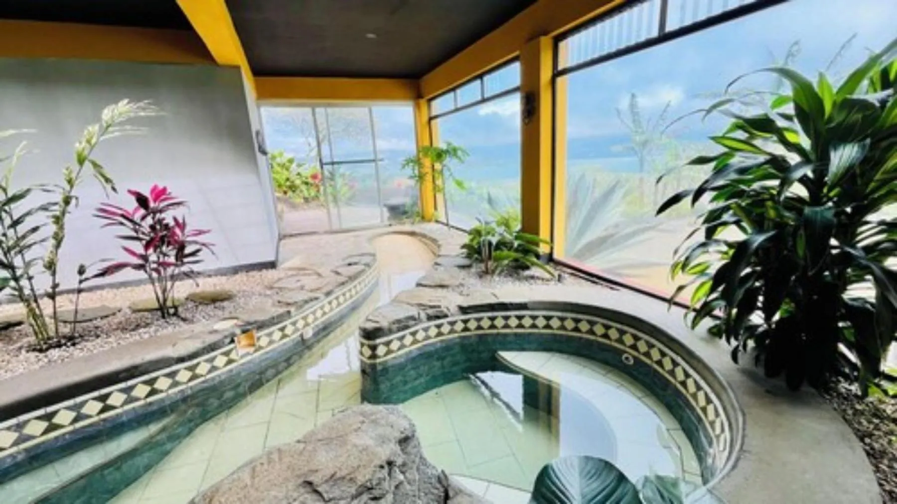 Swimming pool in Lake Arenal Hotel, Brewery & Farm