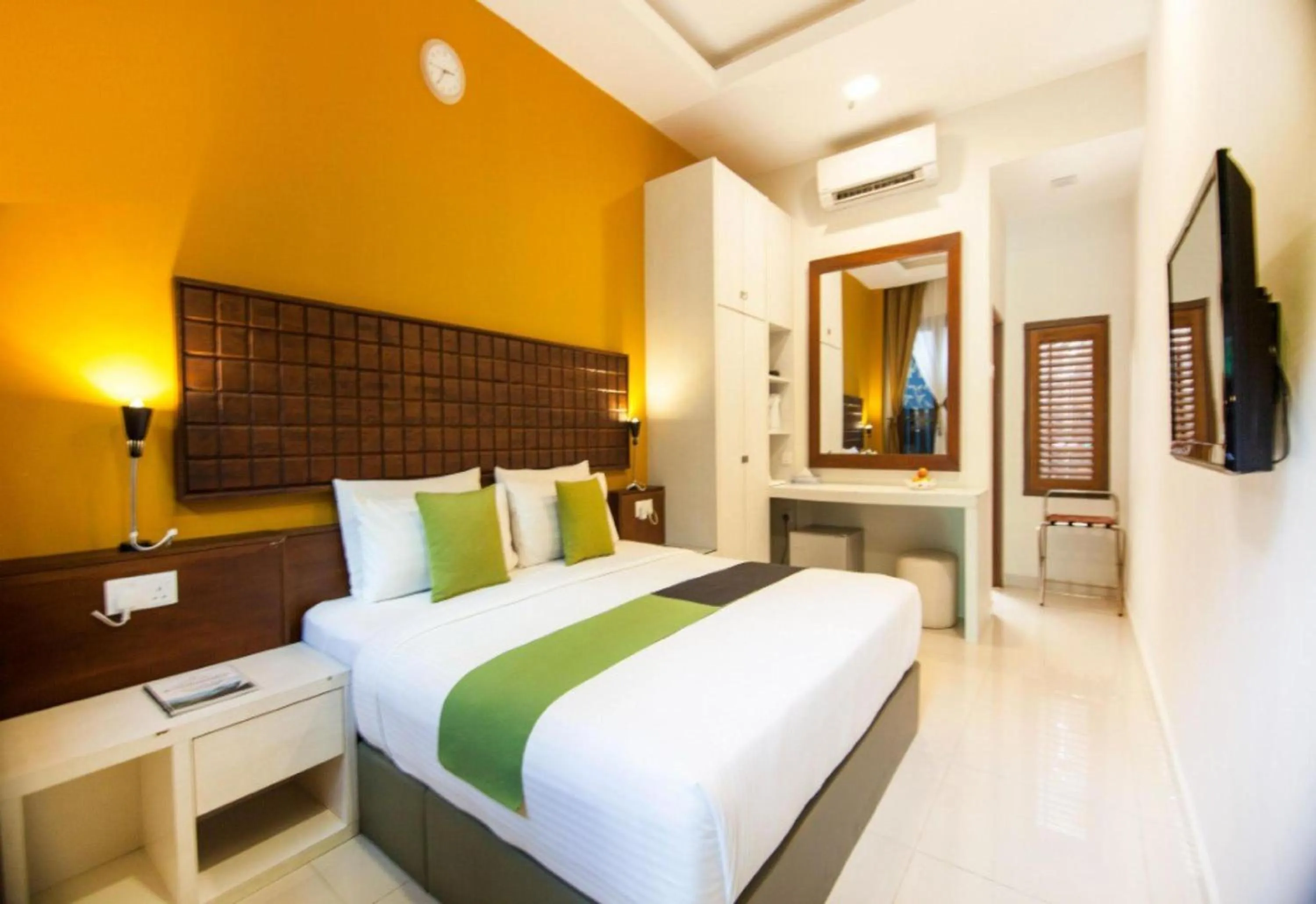 Photo of the whole room, Bed in Sunday Telaga Terrace Boutique Resort