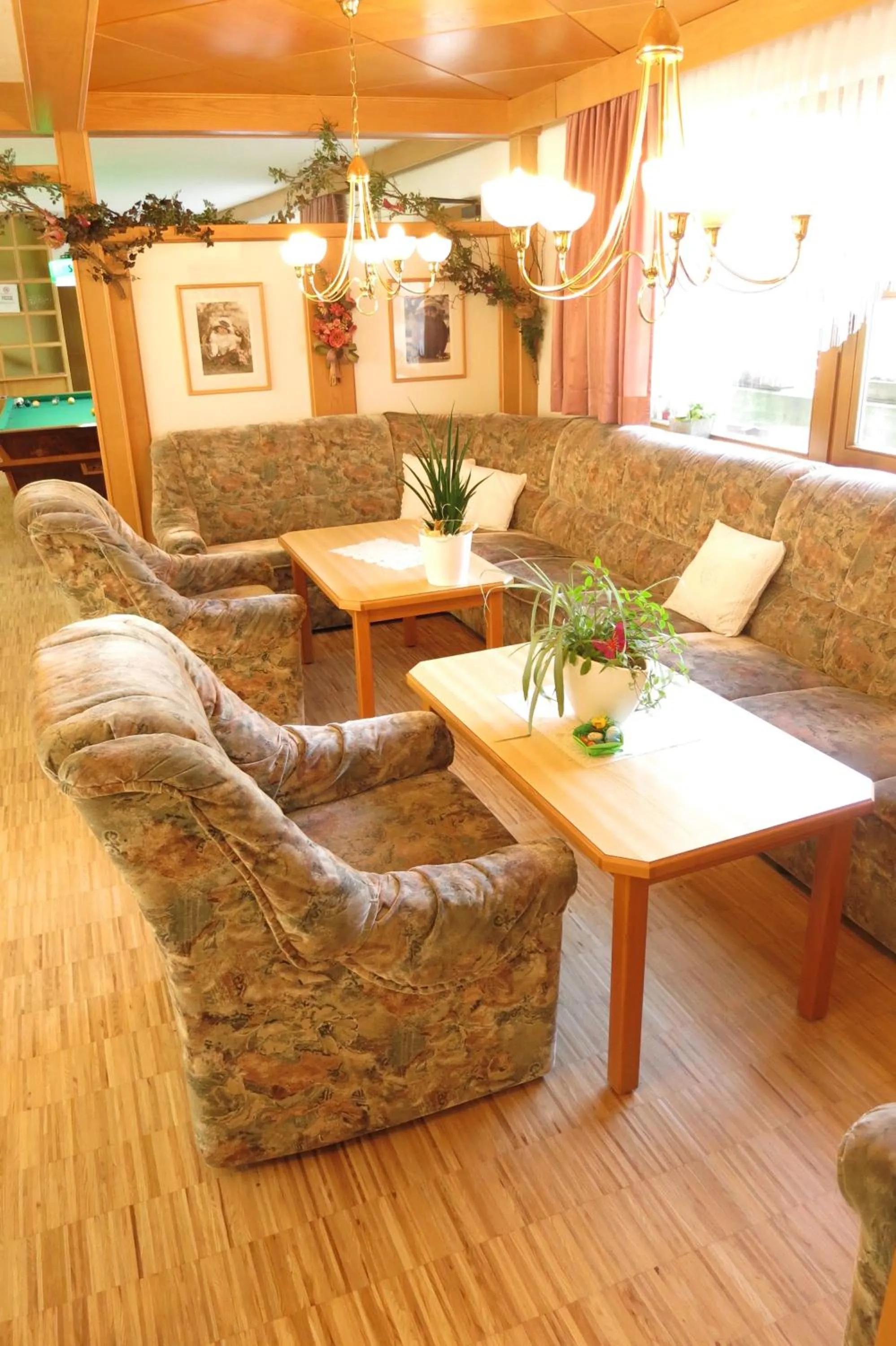 Communal lounge/ TV room in Apartments Residence Montana