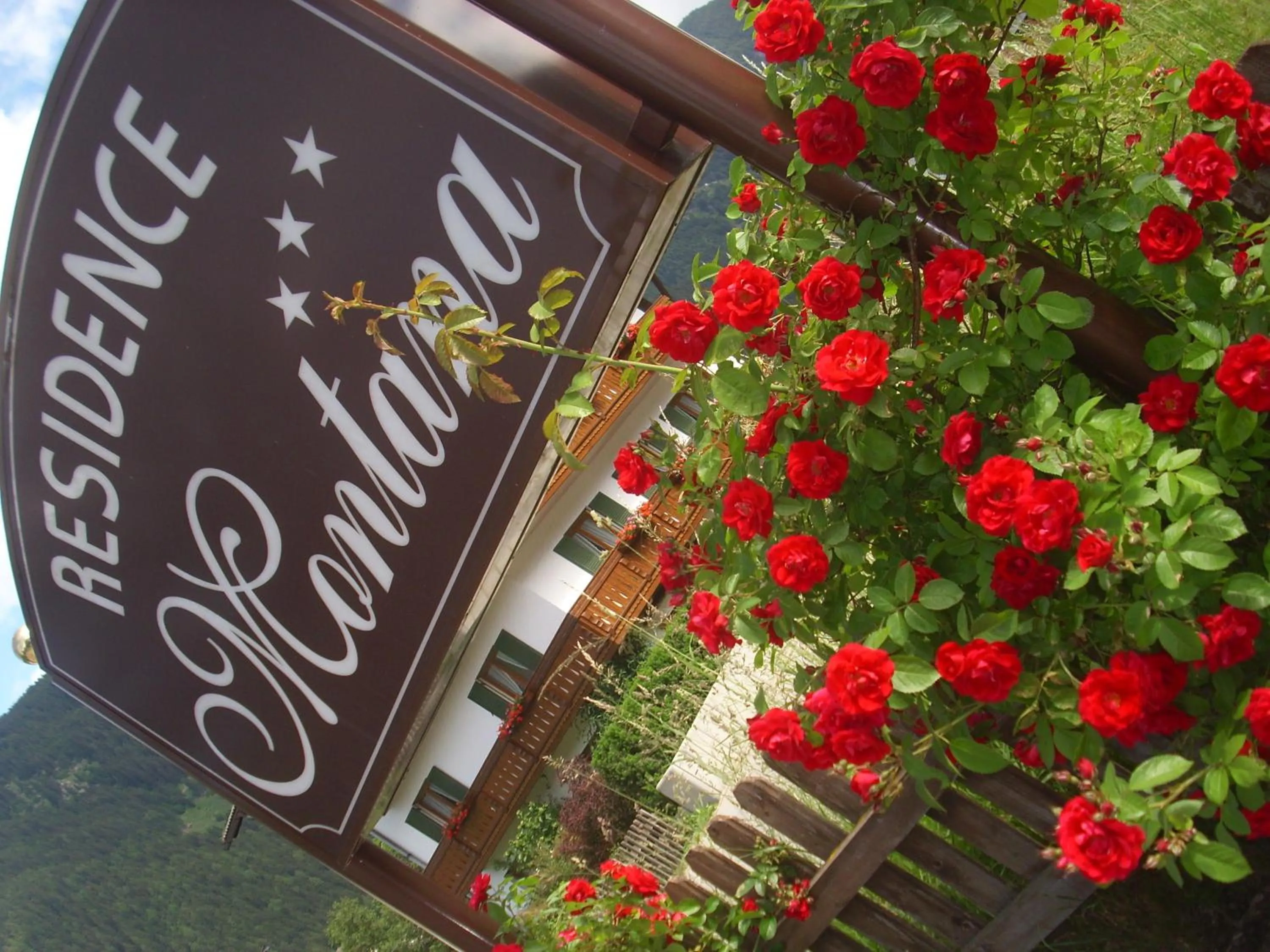 Logo/Certificate/Sign in Apartments Residence Montana