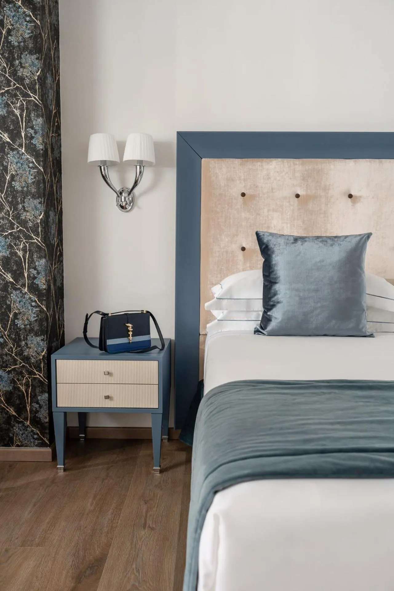 Bed in Grand Hotel Gallia