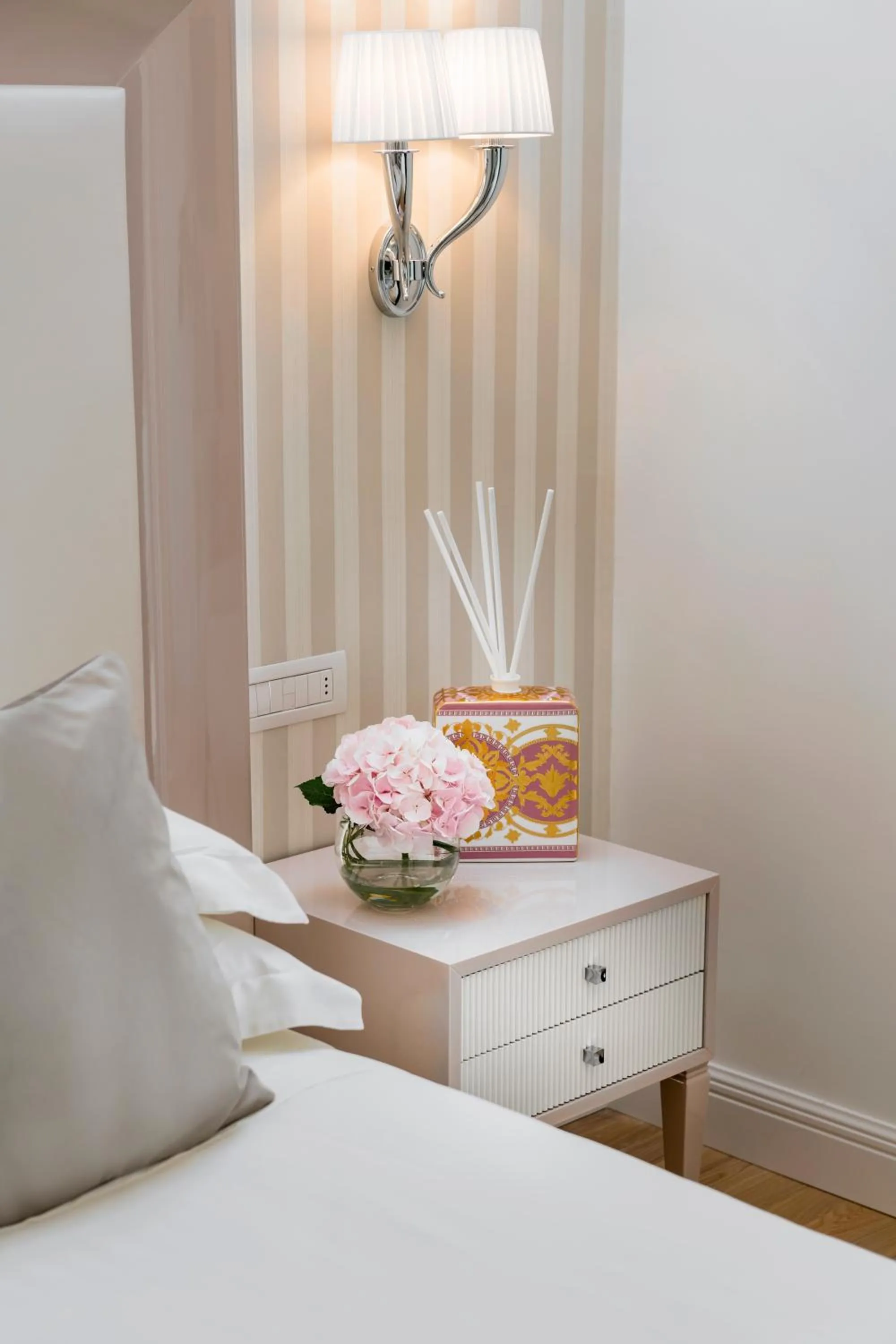 Bedroom, Bed in Grand Hotel Gallia