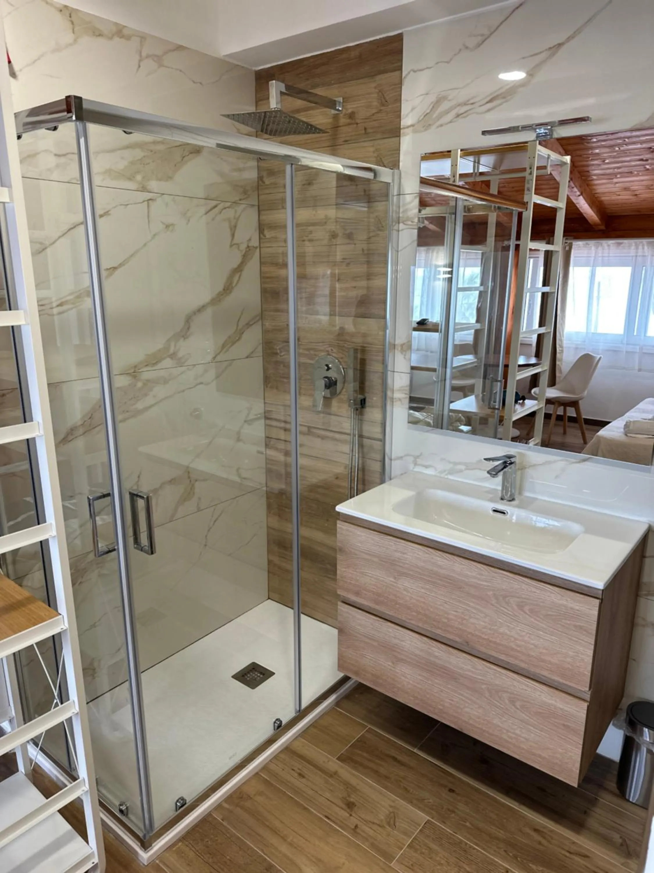 Shower in B&B Villa sul Mare