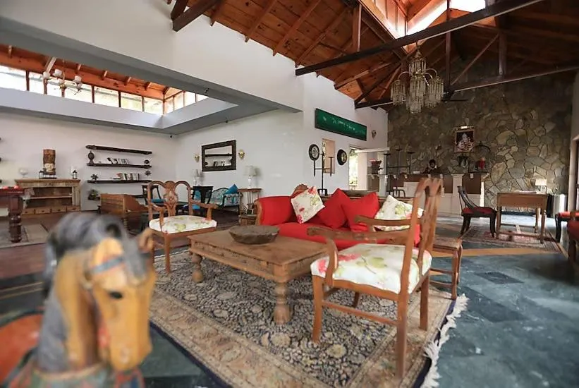 Restaurant/places to eat in Woodsvilla Resort Ranikhet