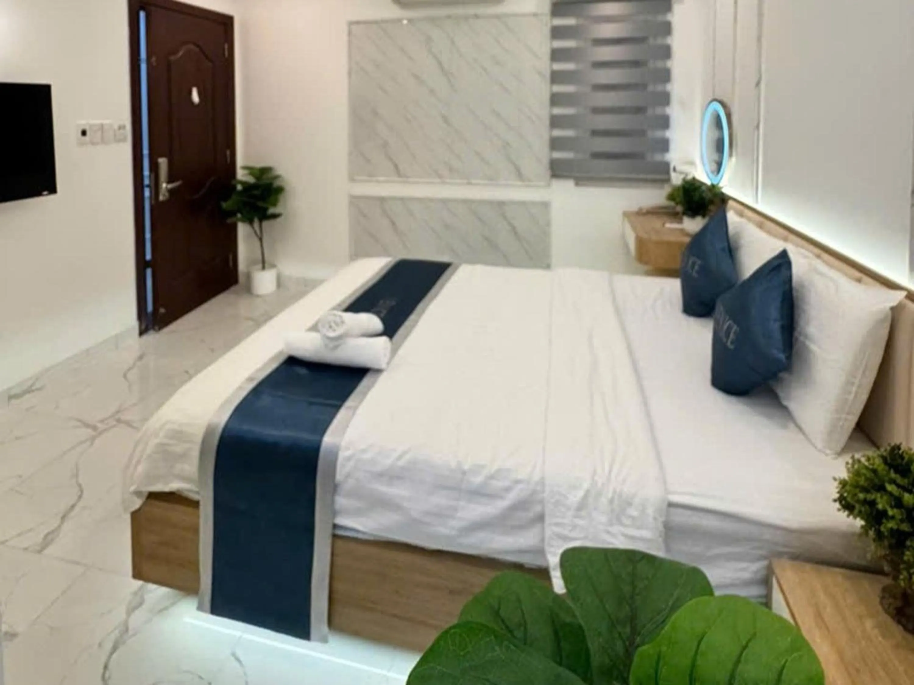 Bedroom, Bed in Minh Ngoc Hotel