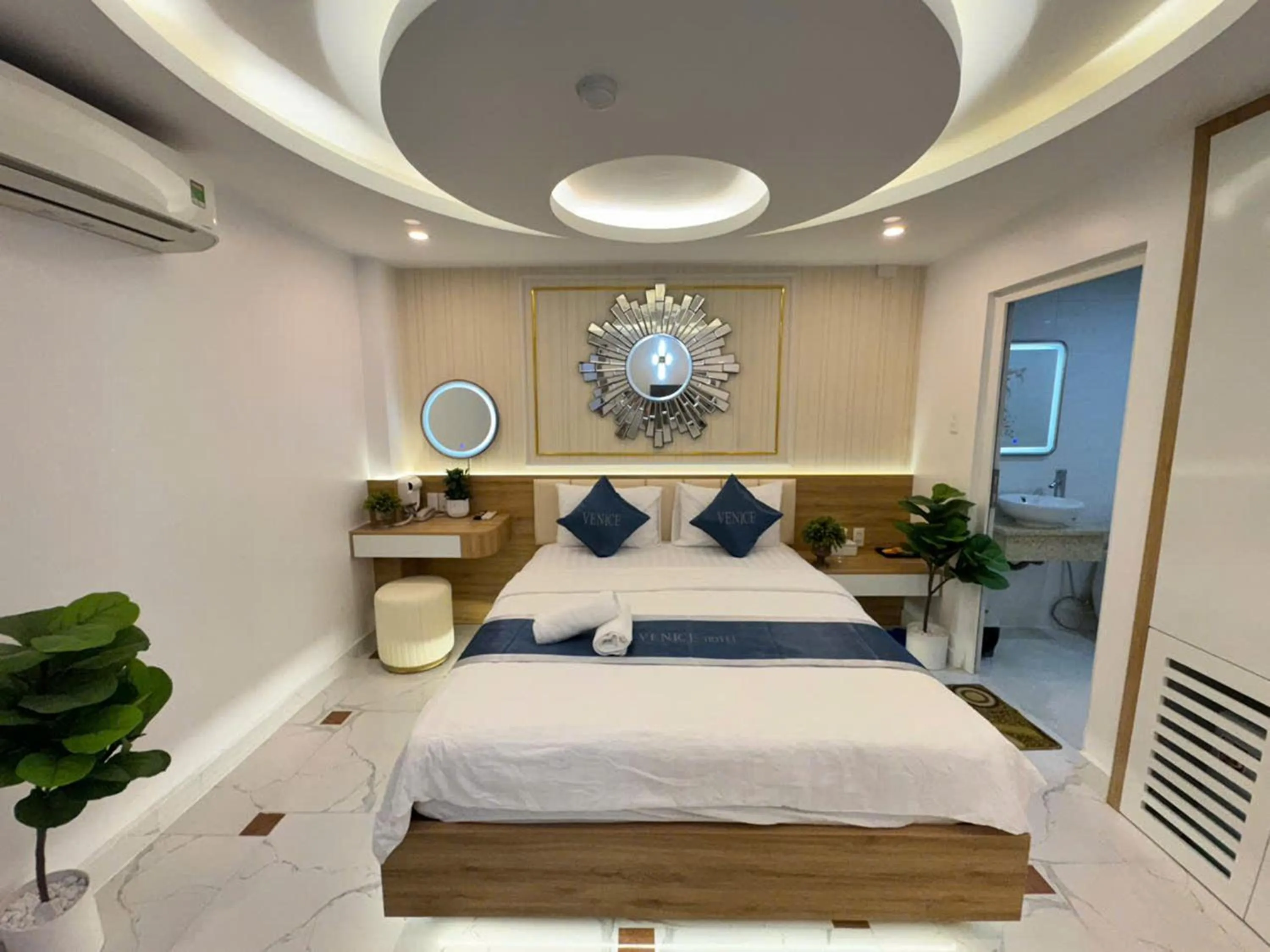 Bed in Minh Ngoc Hotel