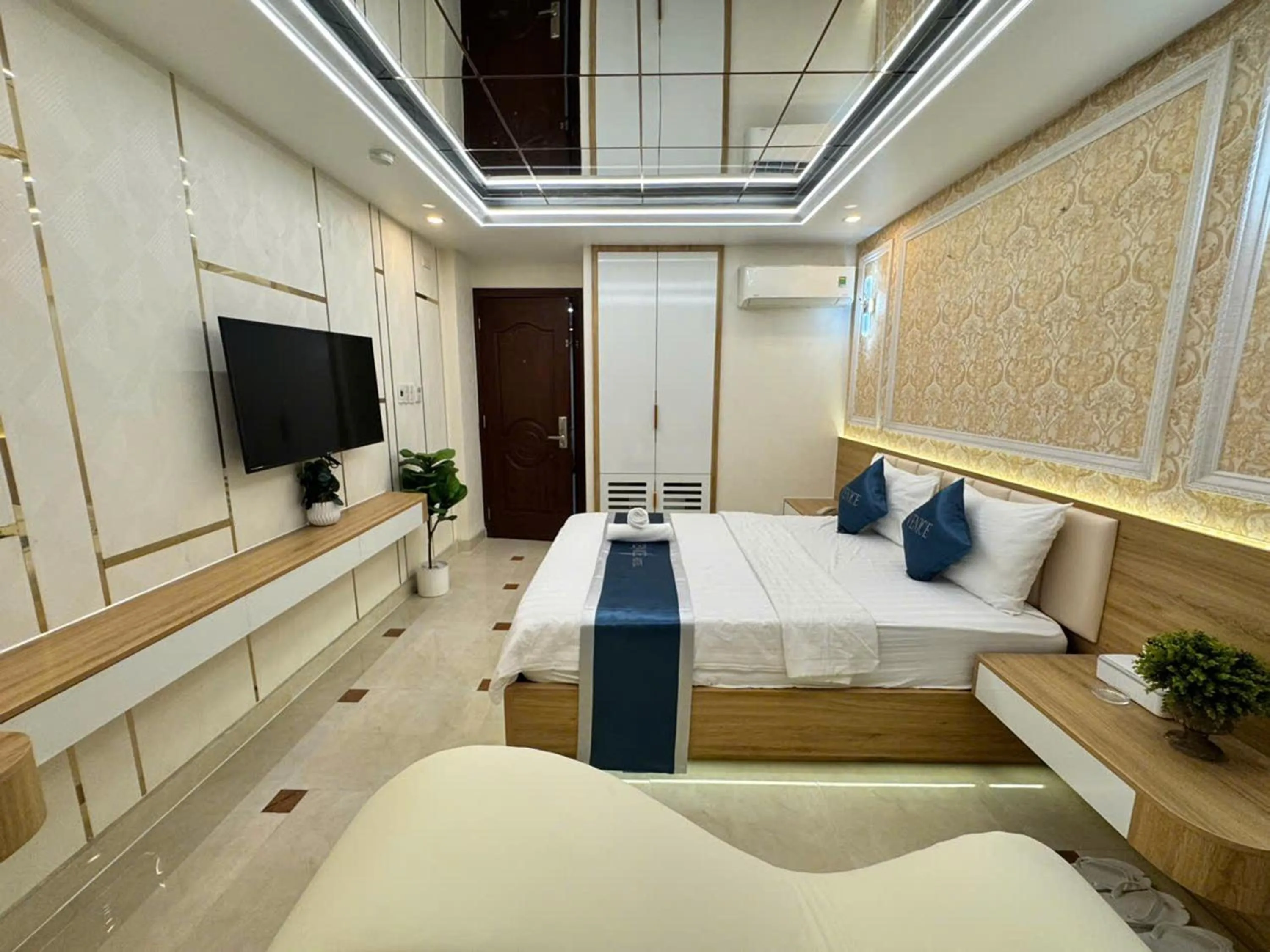 Bed in Minh Ngoc Hotel