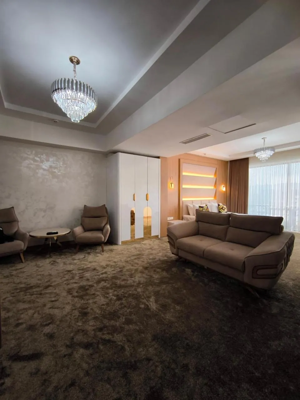 Bed in Saroy Gardens Hotel