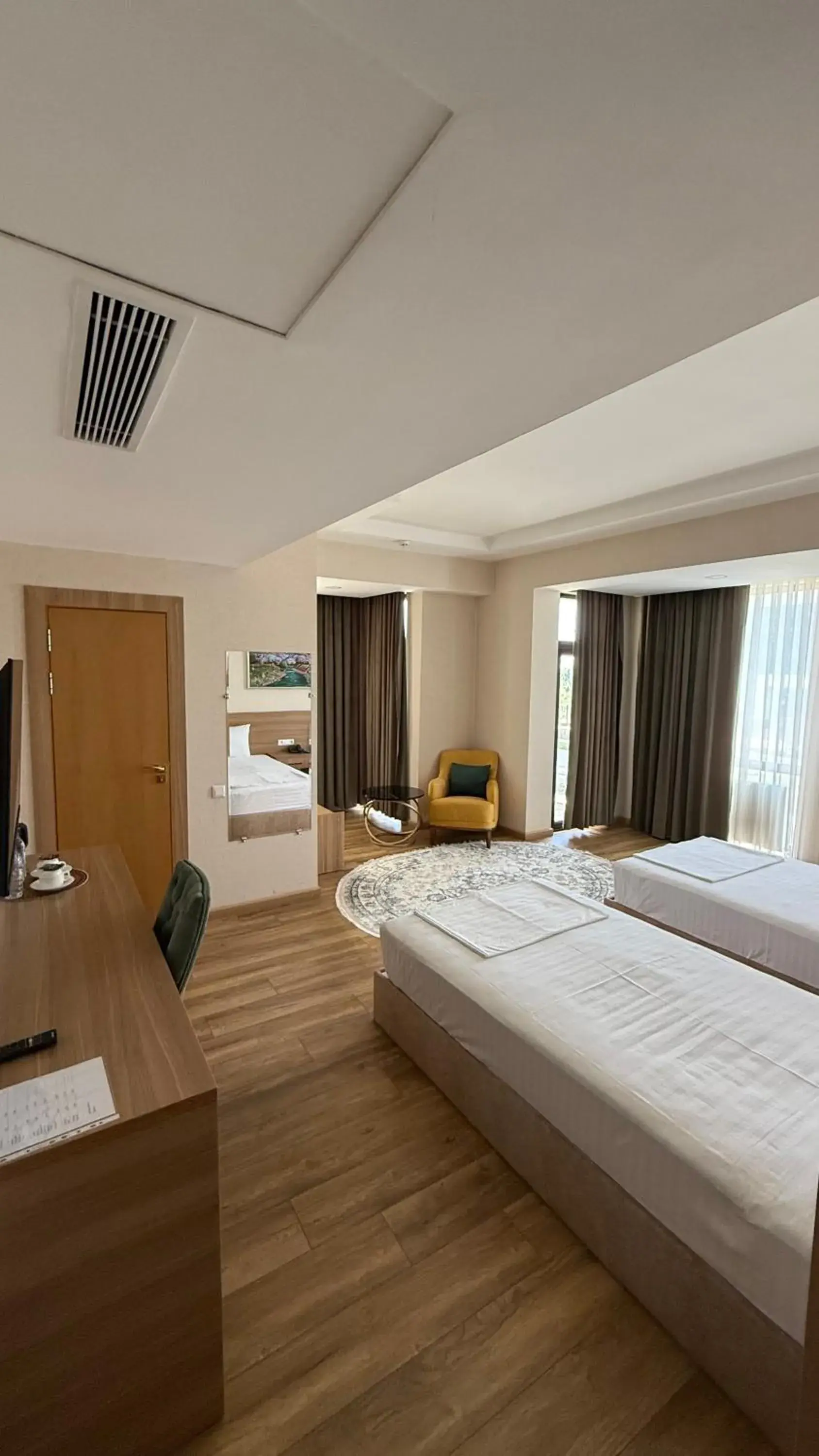 Twin Room in Saroy Gardens Hotel Twin Room in Saroy Gardens Hotel