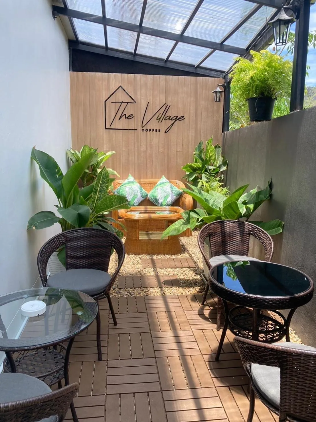 Garden in The Village Poshtel