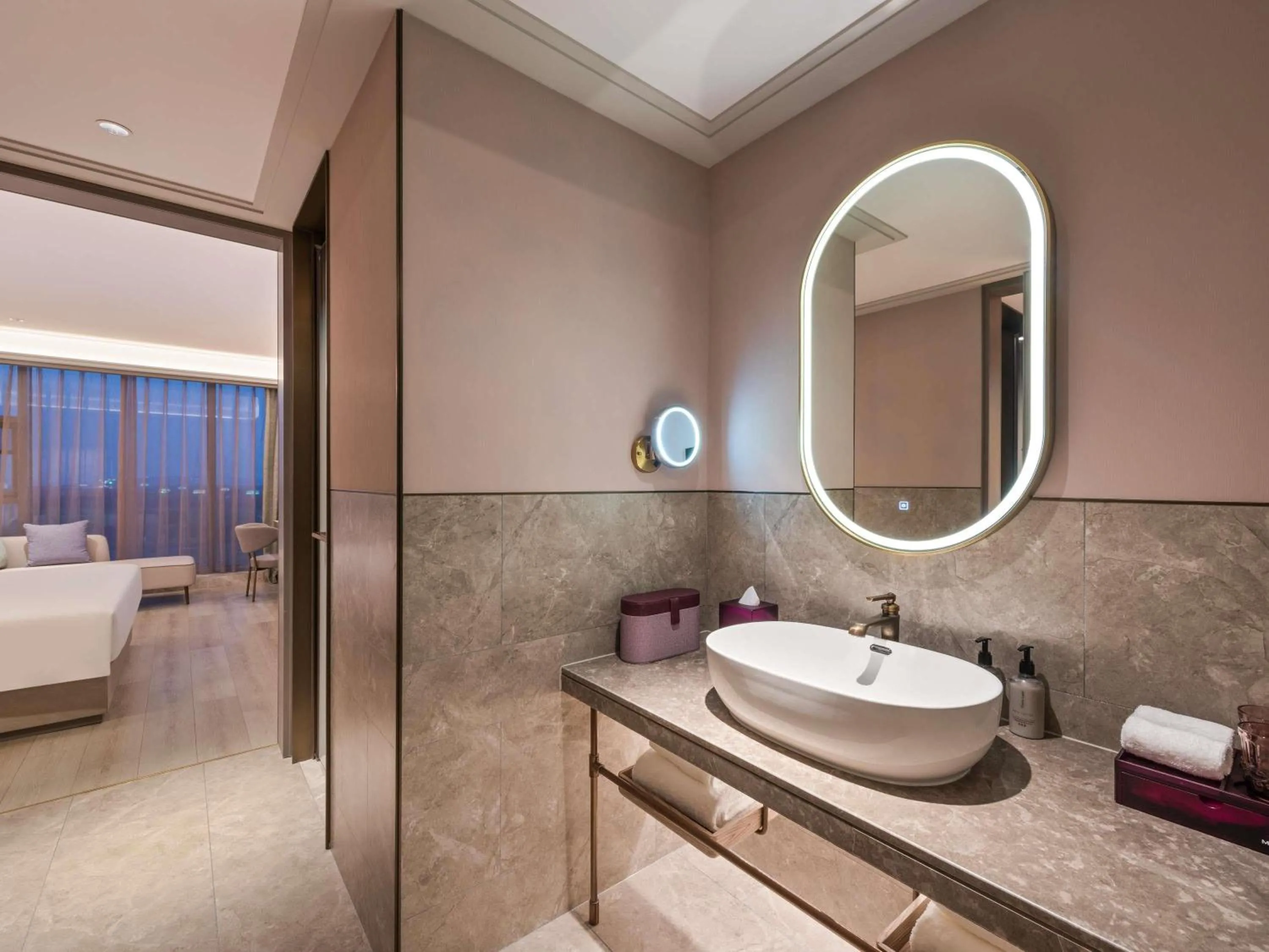 Bedroom in Mercure Nantong Suxitong Riverside