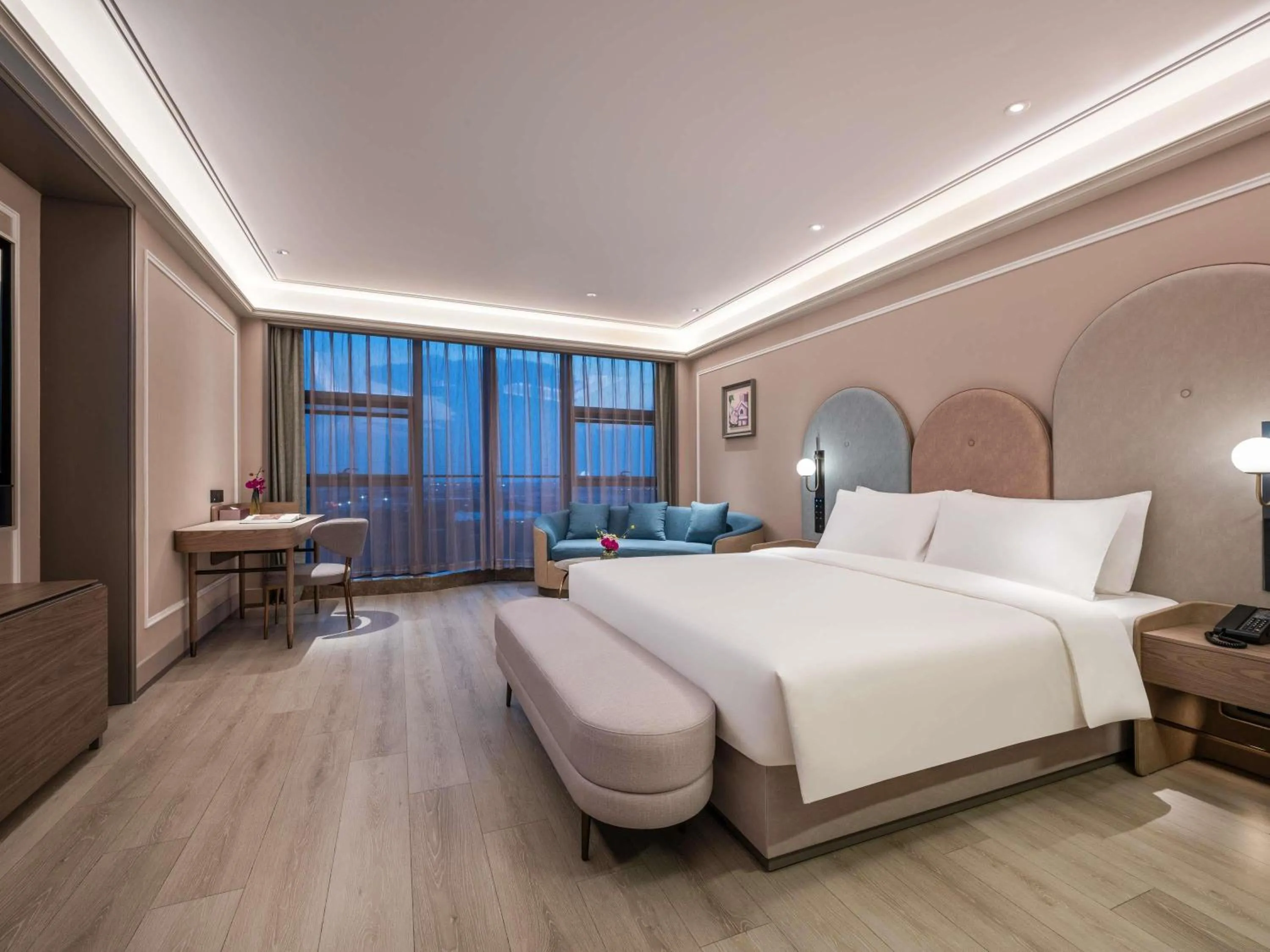 Bedroom in Mercure Nantong Suxitong Riverside