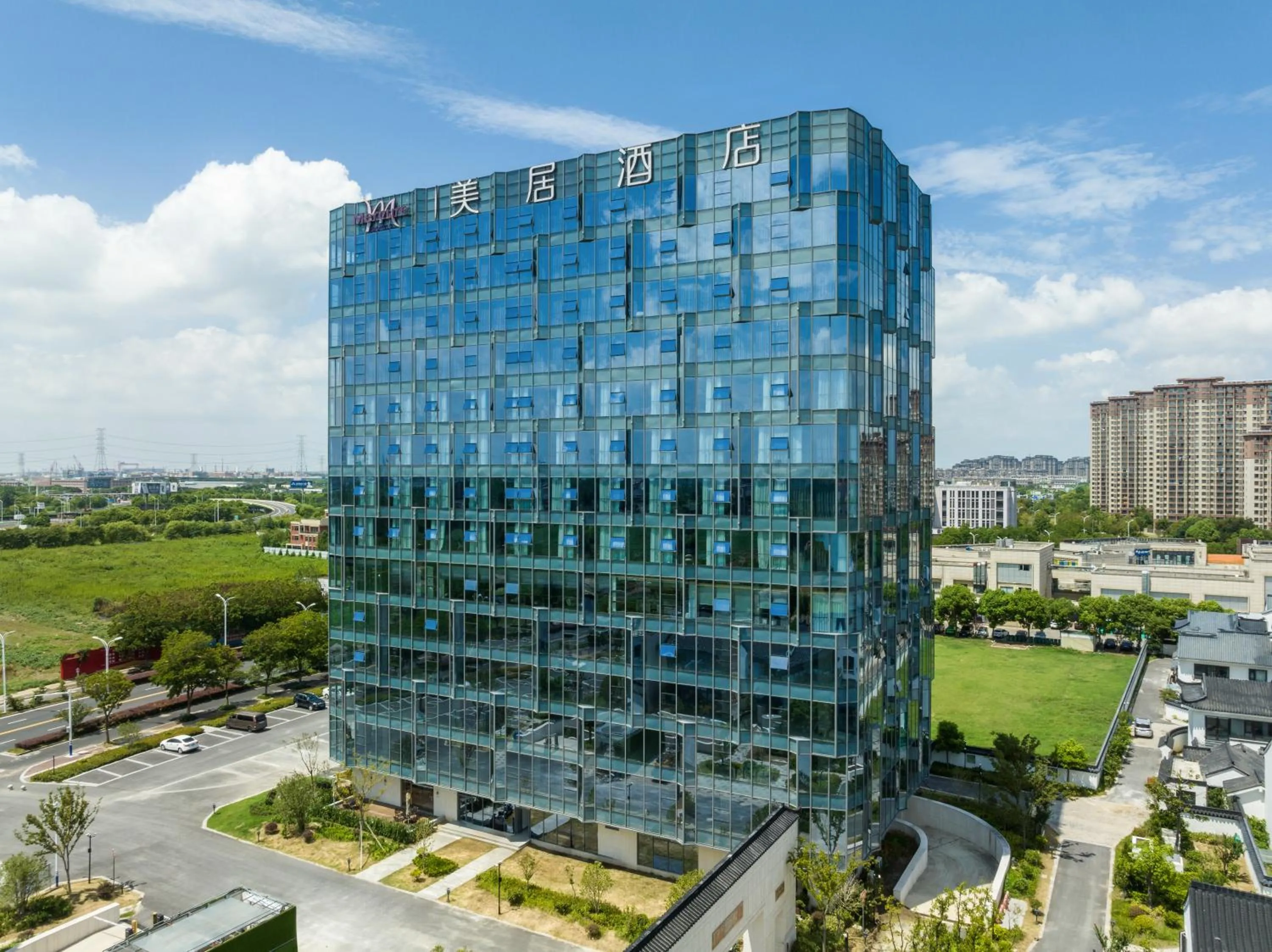 Property building in Mercure Nantong Suxitong Riverside