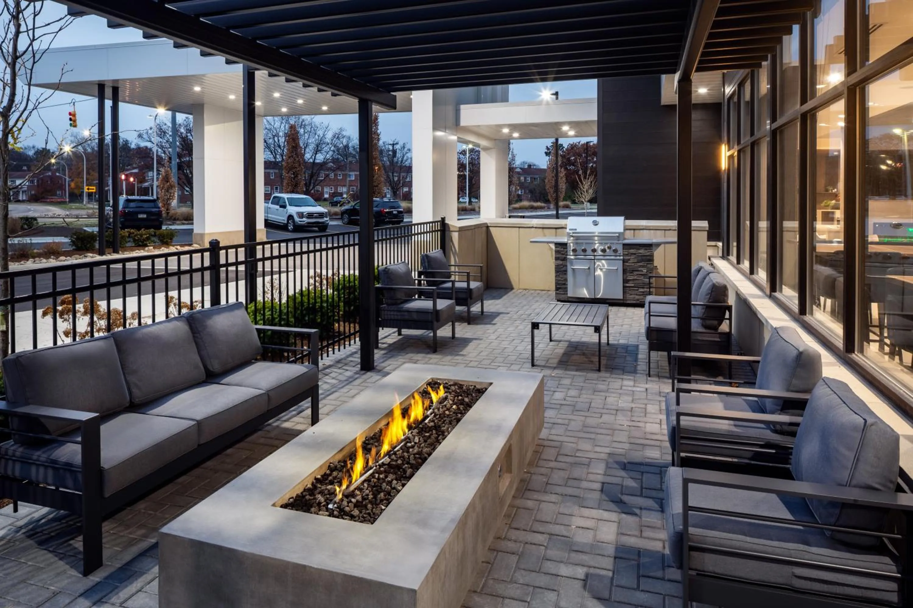 Property building in Hyatt House Royal Oak / Birmingham