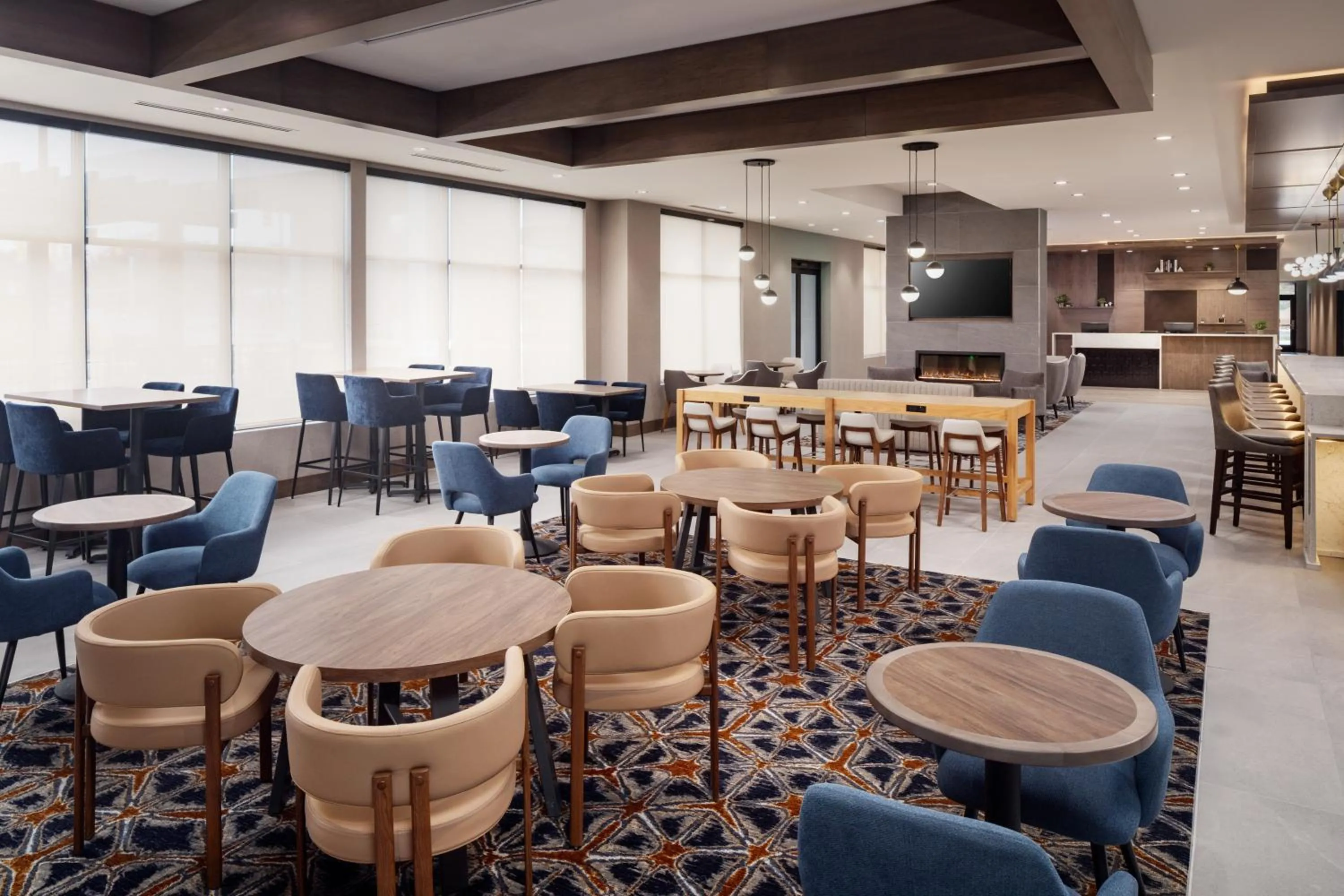 Restaurant/places to eat in Hyatt House Royal Oak / Birmingham