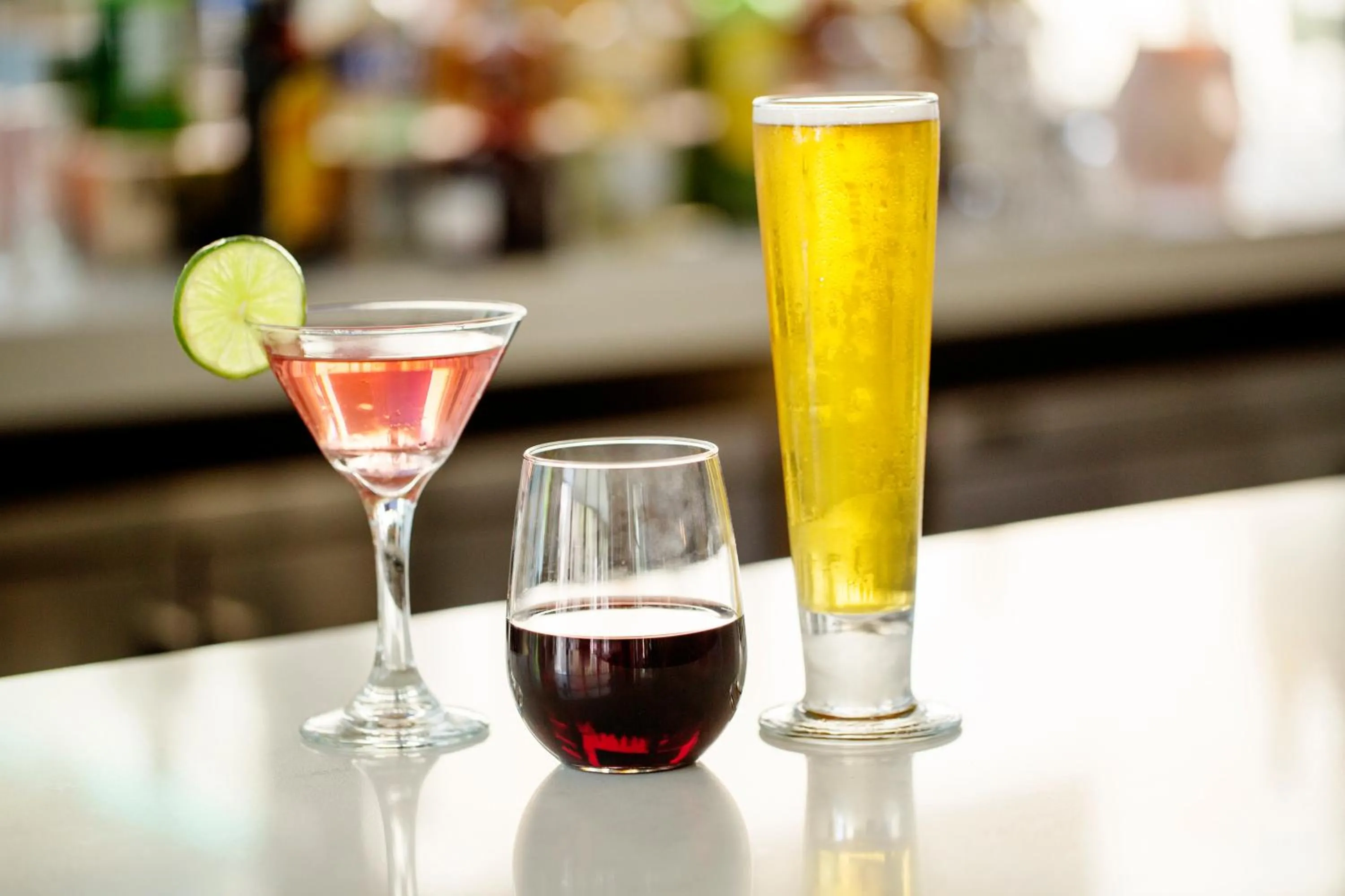 Lounge or bar in Hyatt House Royal Oak / Birmingham