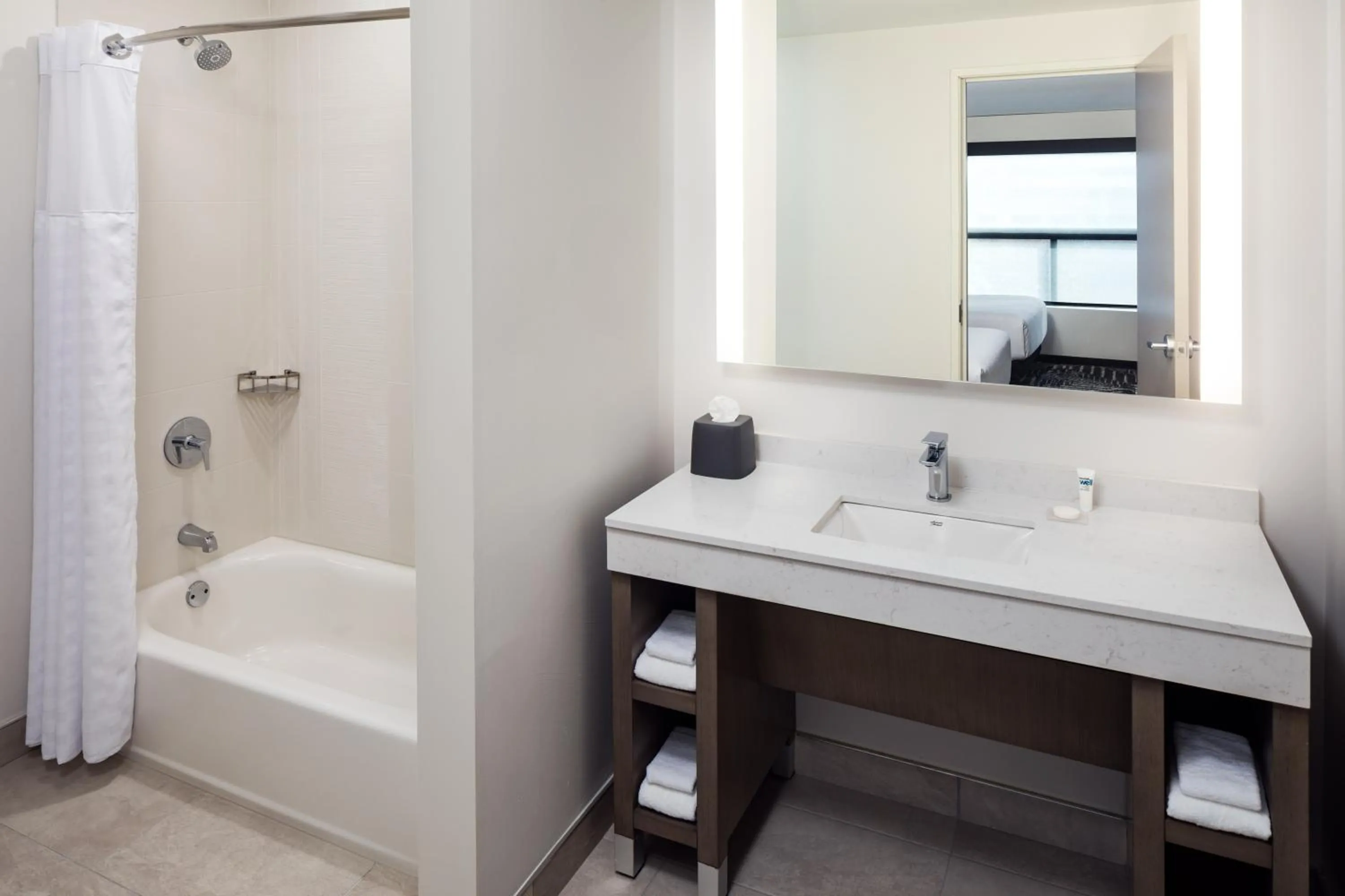 Shower in Hyatt House Royal Oak / Birmingham