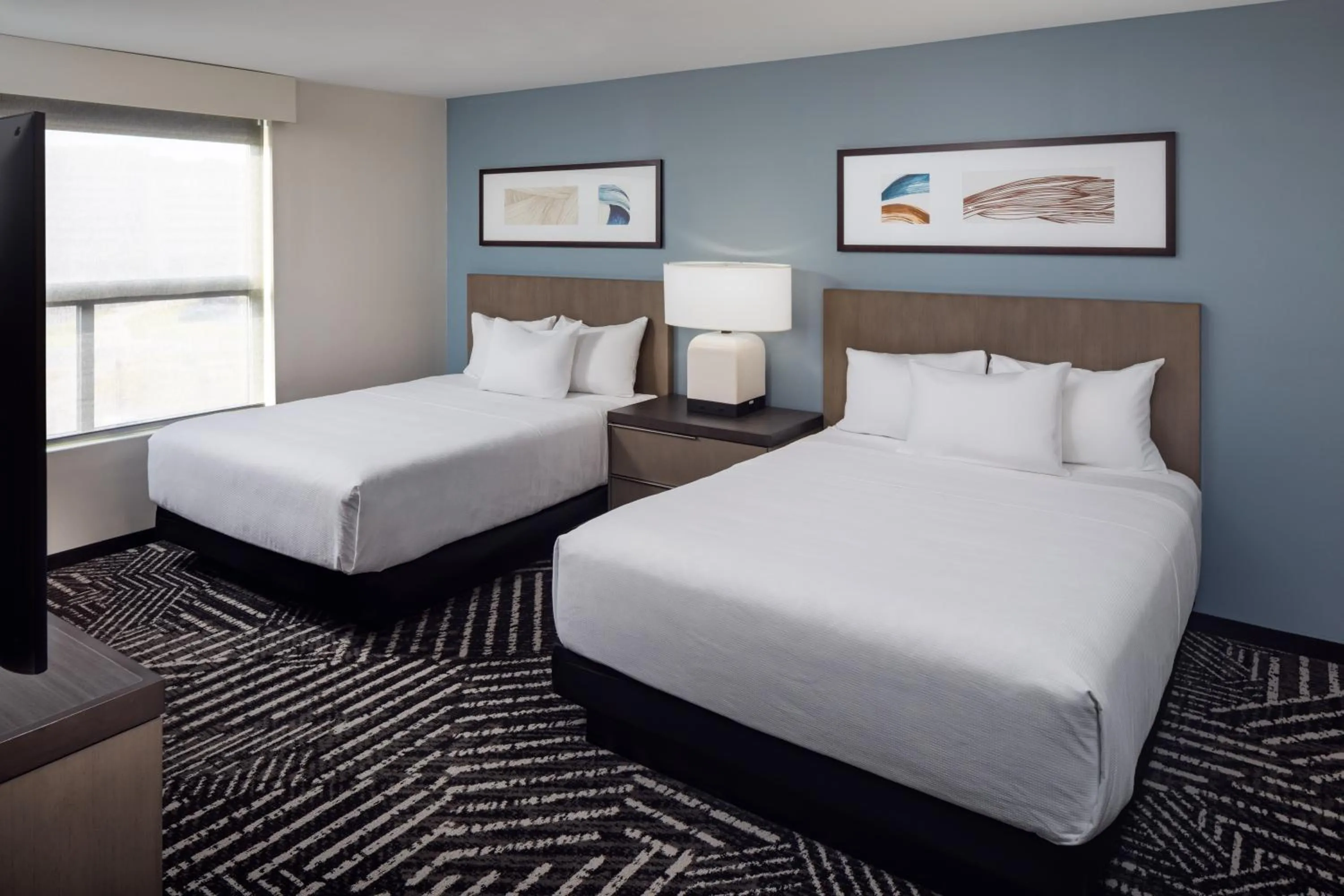 Bed in Hyatt House Royal Oak / Birmingham