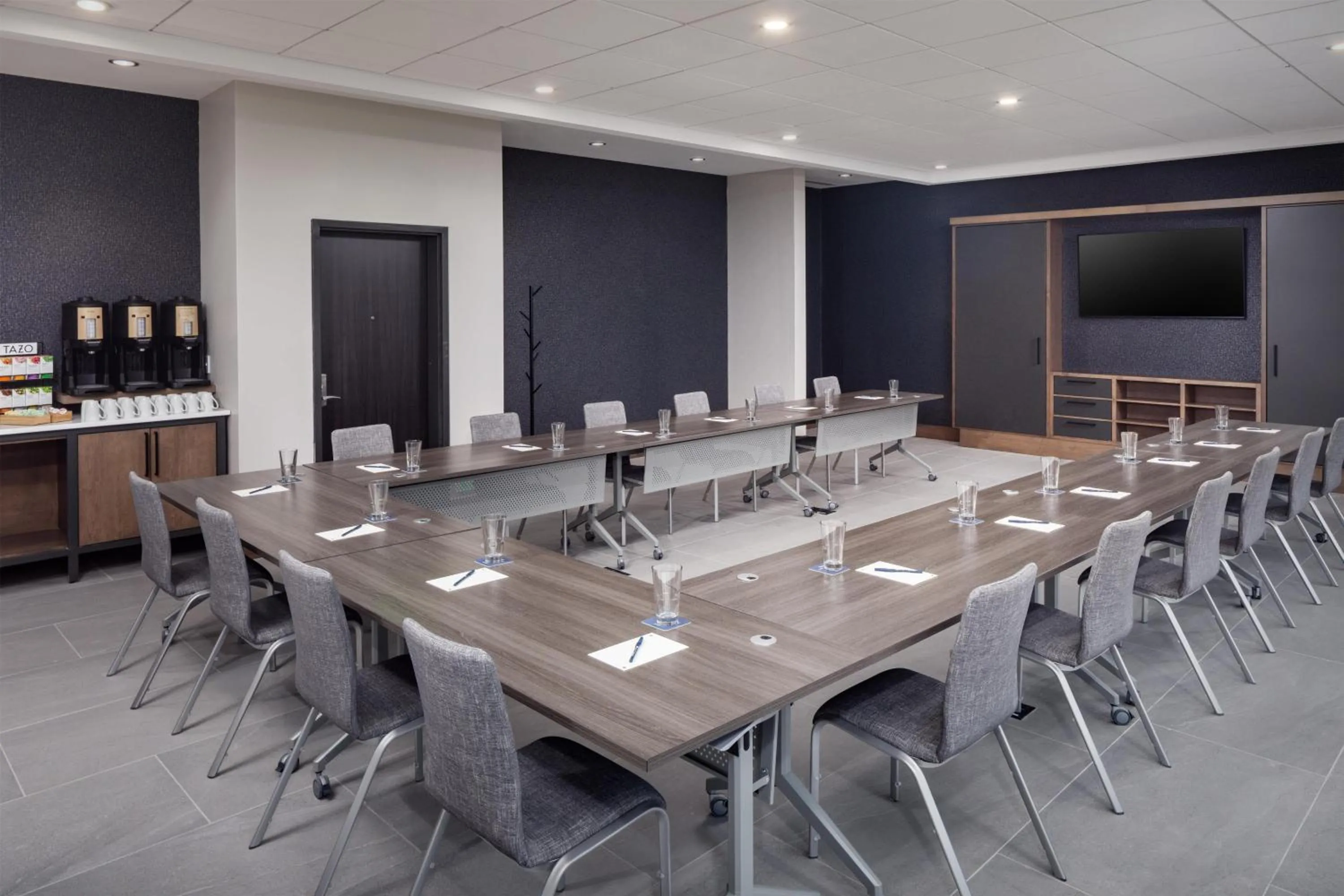 Meeting/conference room in Hyatt House Royal Oak / Birmingham