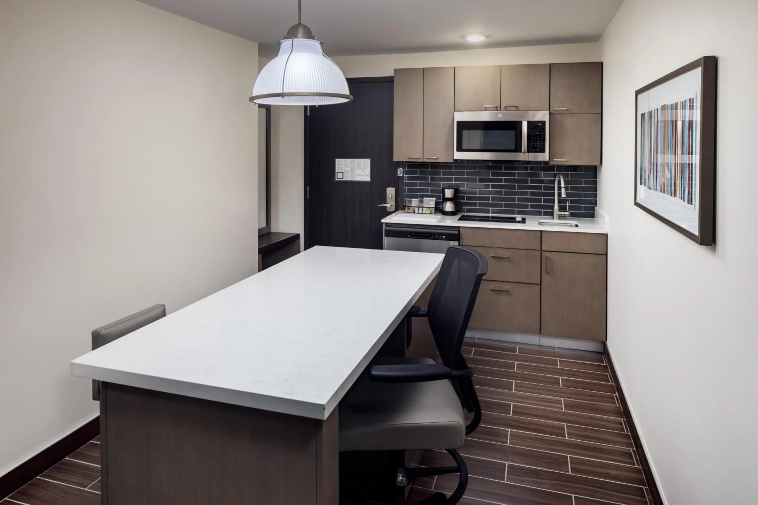 Kitchen or kitchenette in Hyatt House Royal Oak / Birmingham
