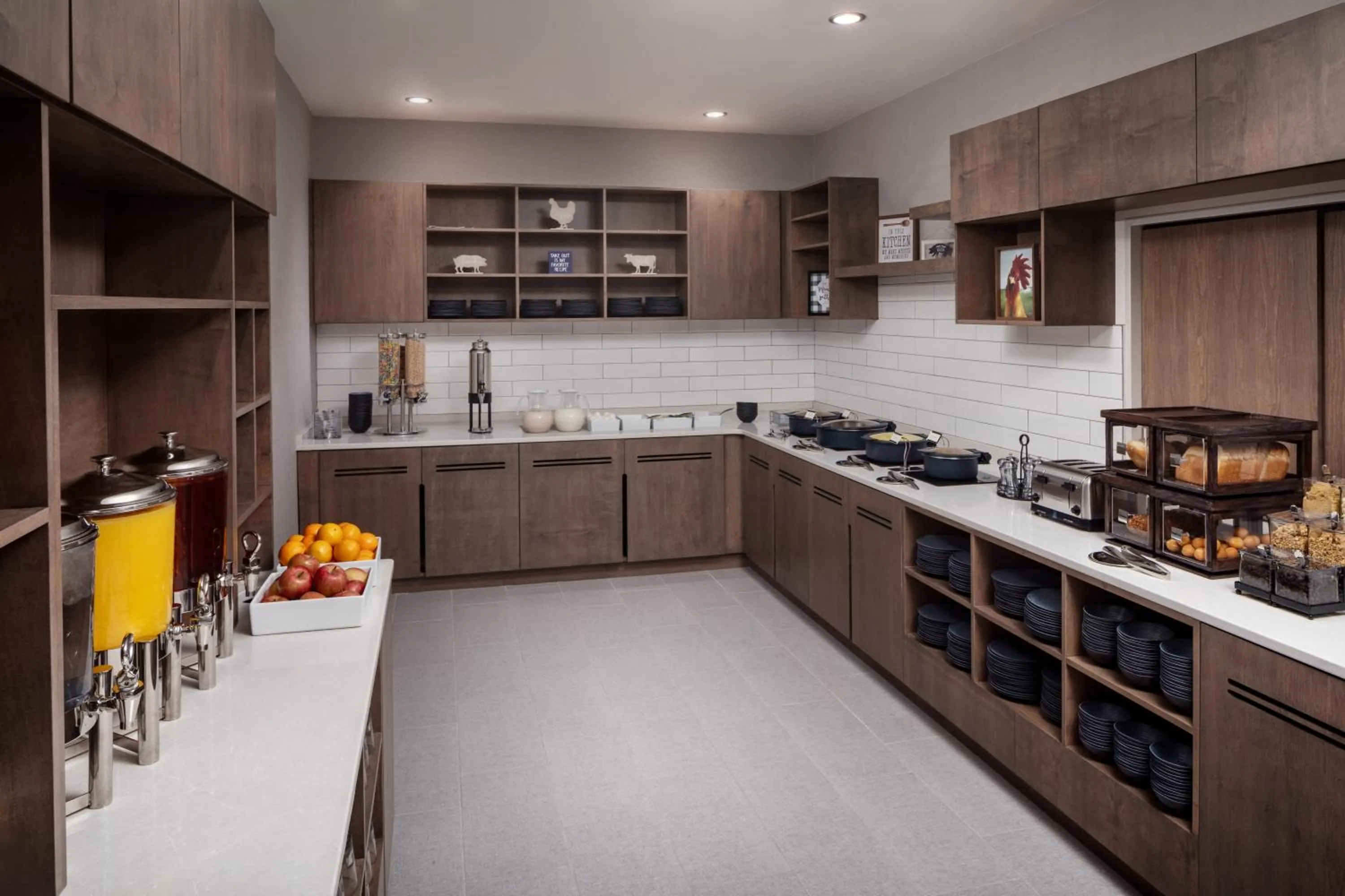 Restaurant/places to eat in Hyatt House Royal Oak / Birmingham