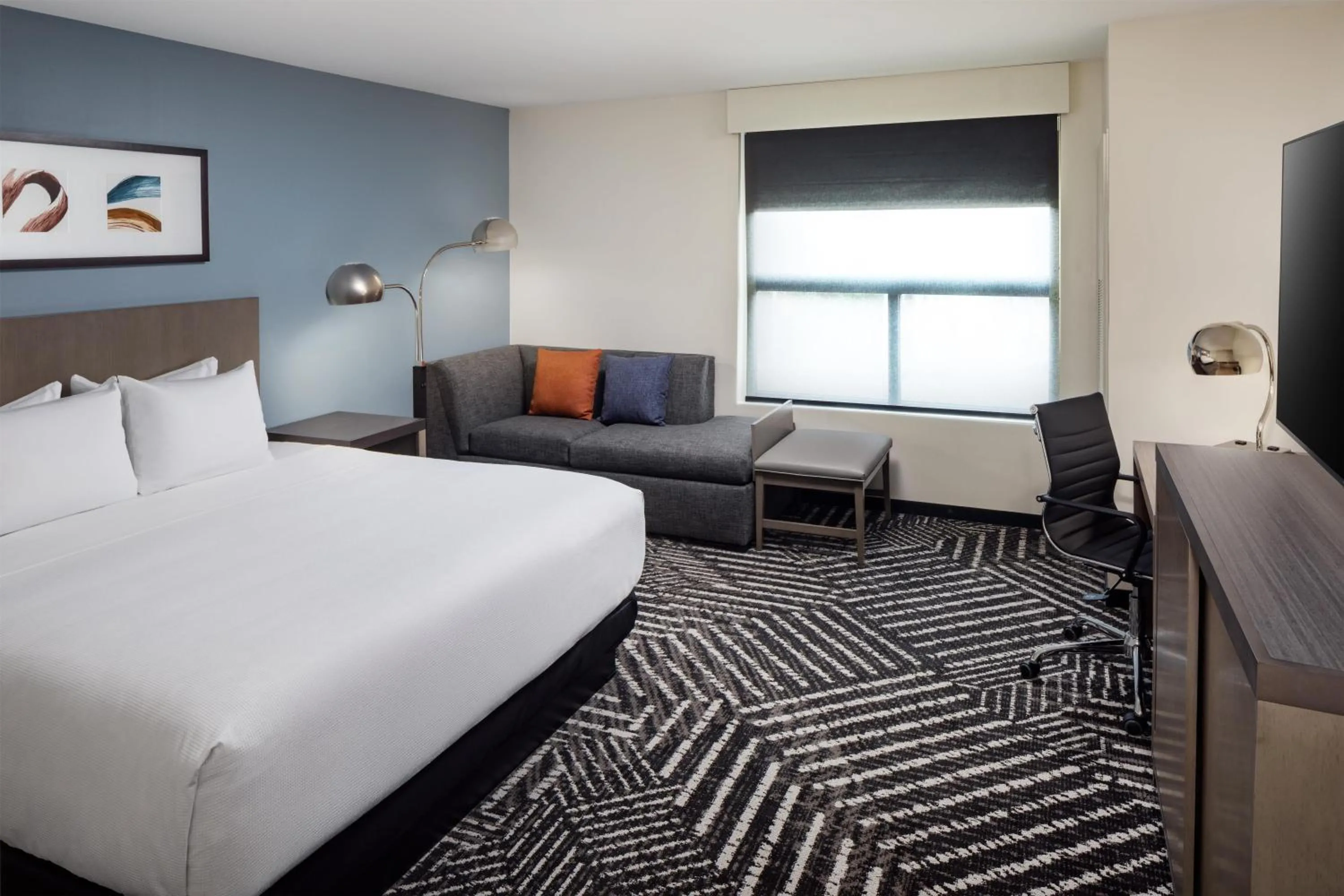 Bedroom, Bed in Hyatt House Royal Oak / Birmingham