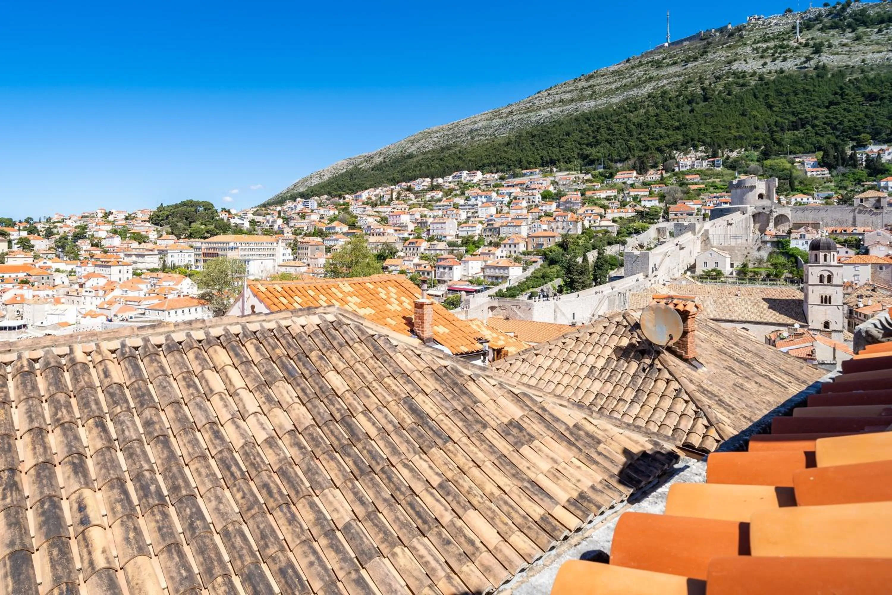 Neighbourhood in Foteza Apartments