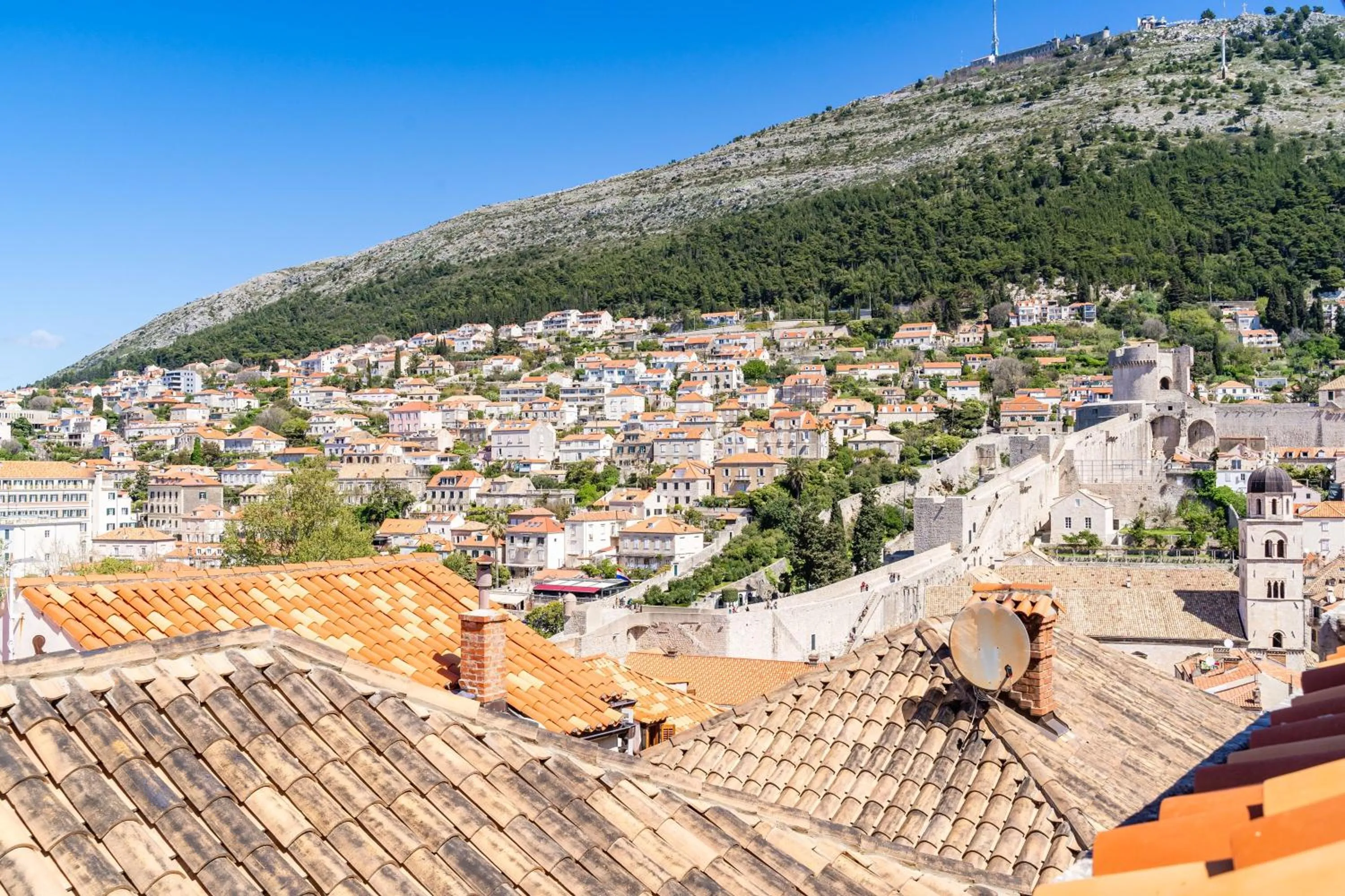 Neighbourhood in Foteza Apartments
