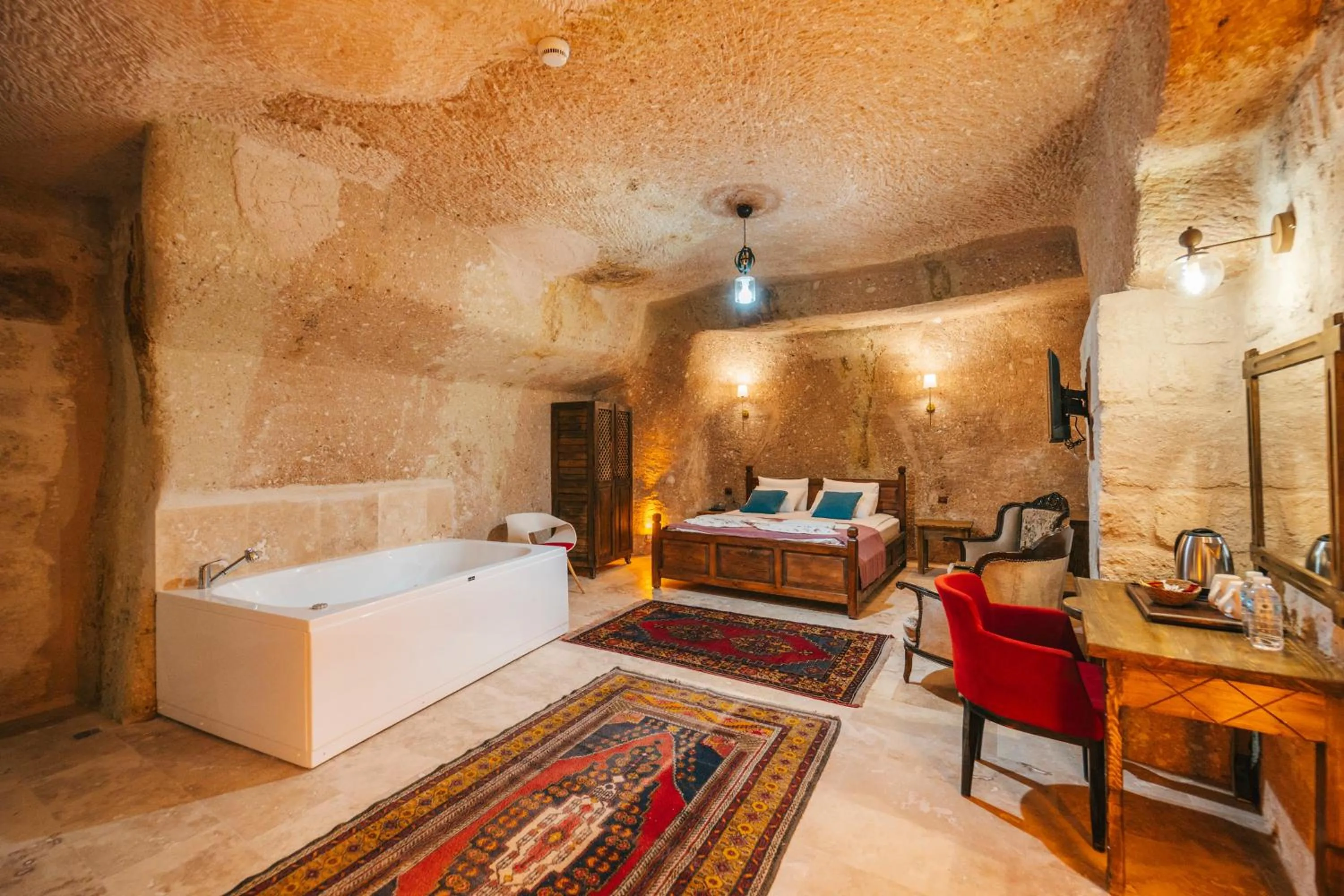 Bed in Cappatria Cave House