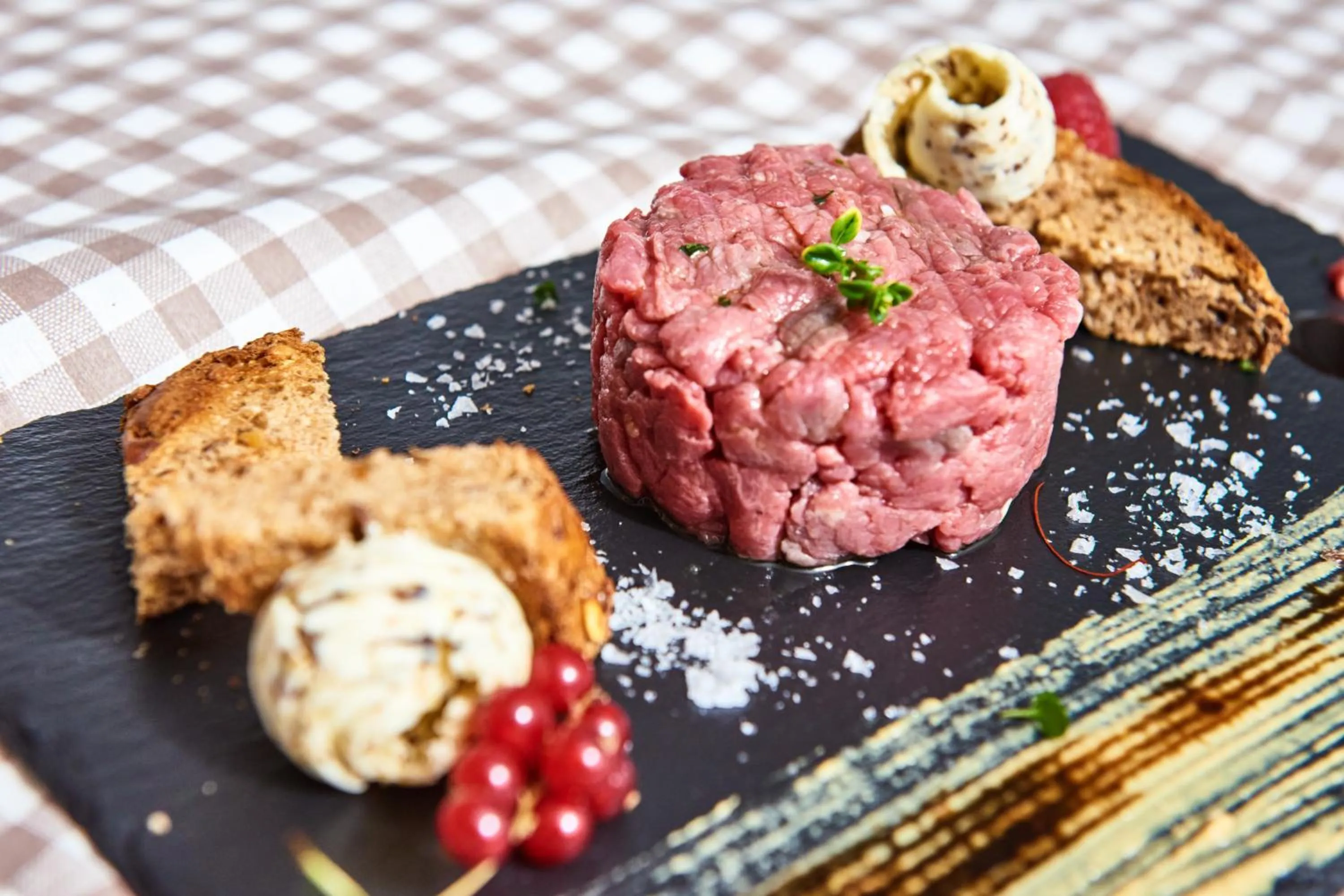 Restaurant/places to eat in Hotel Mioni Royal San