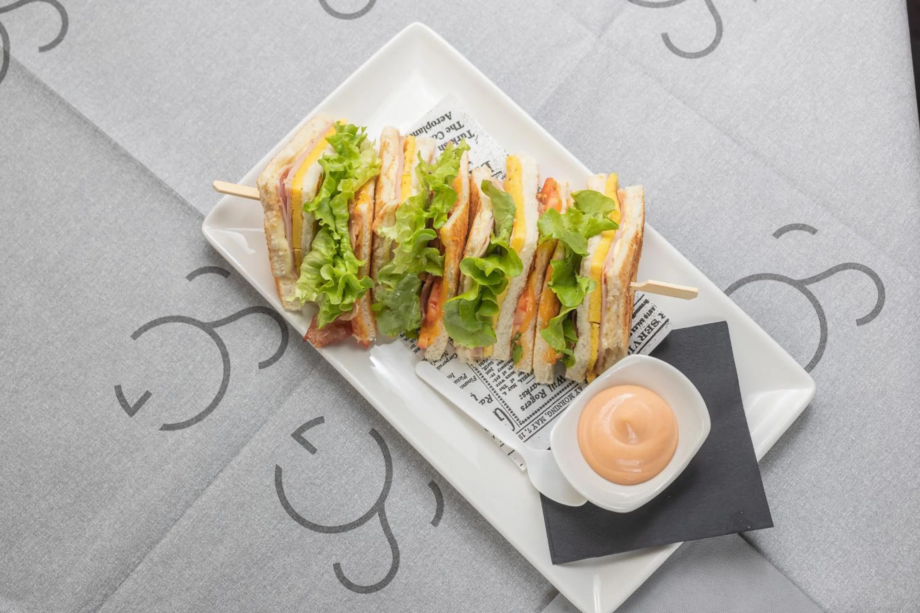 Food and drinks in Hotel Mioni Royal San