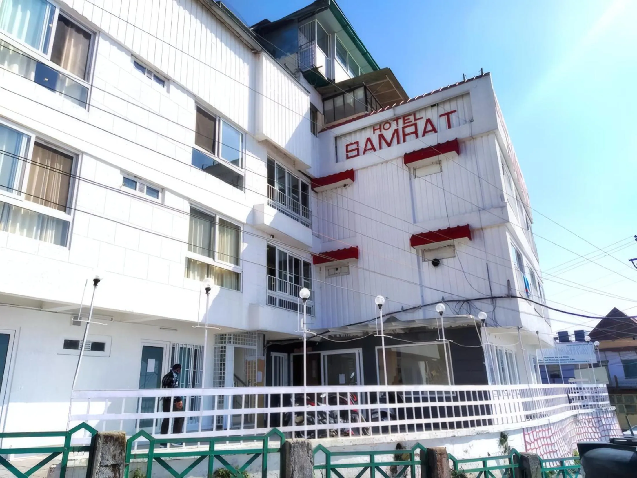Hotel Samrat - On Mall Road