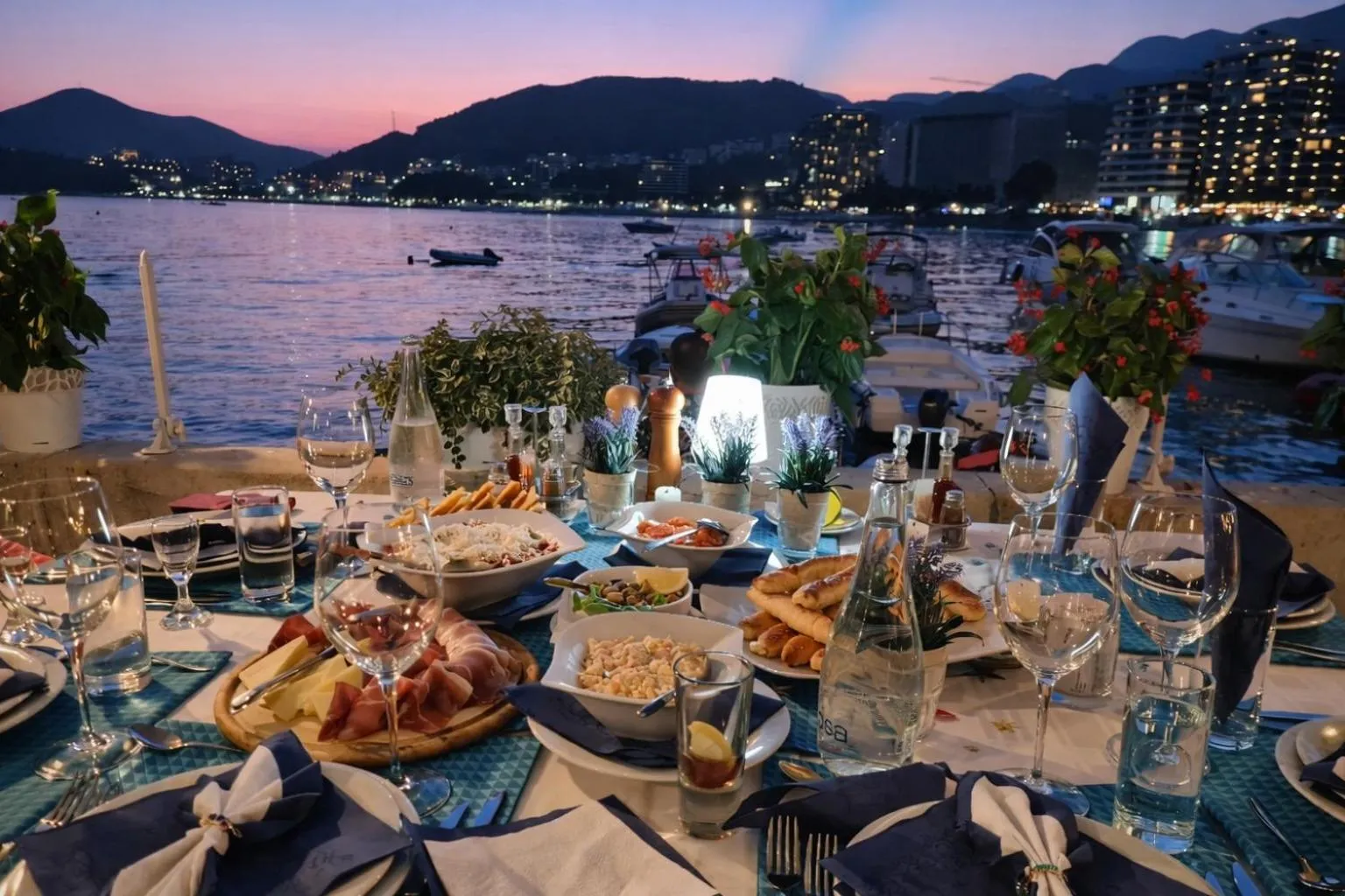 Restaurant/places to eat in Hotel Ponta Nova