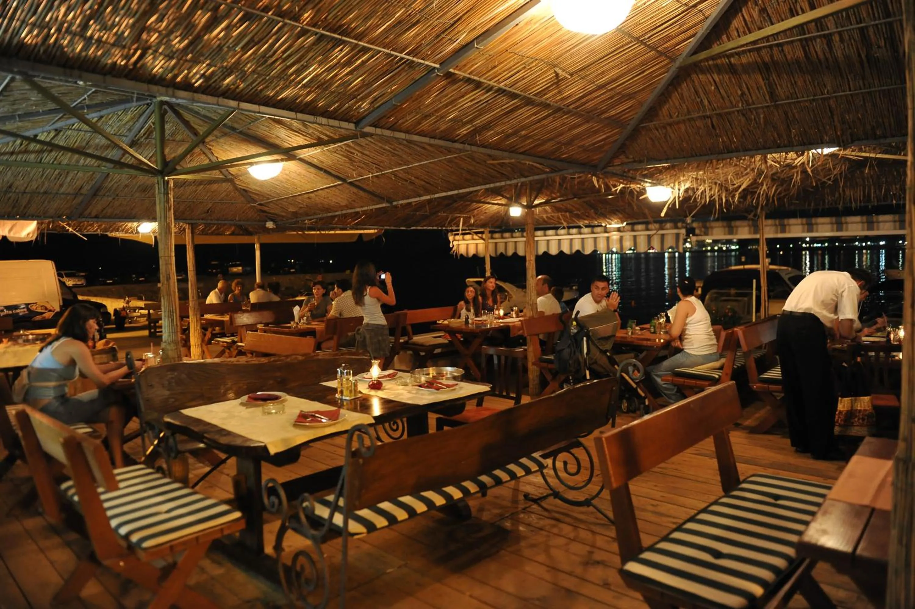 Restaurant/places to eat in Hotel Ponta Nova