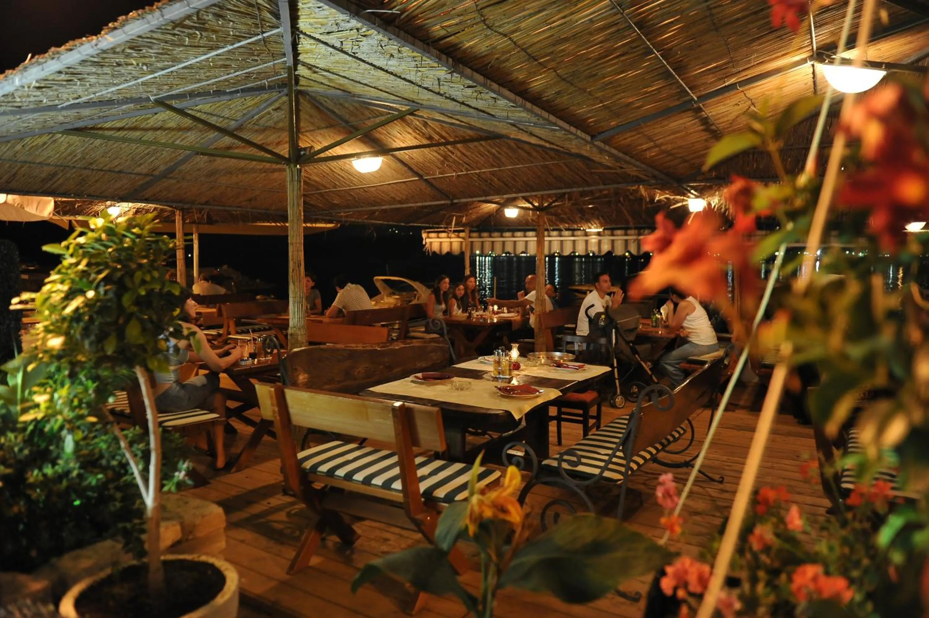 Restaurant/places to eat in Hotel Ponta Nova