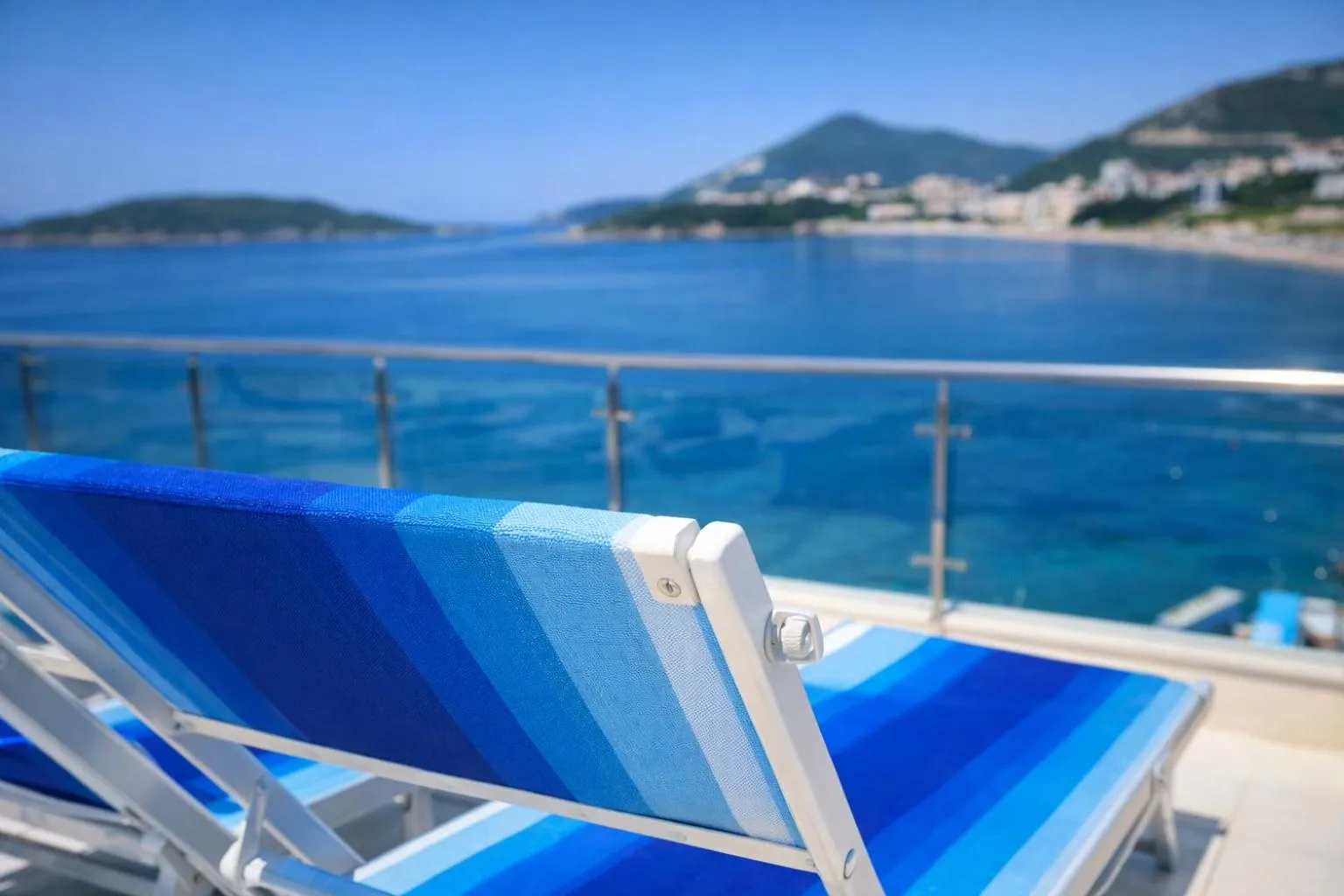 Swimming pool in Hotel Ponta Nova