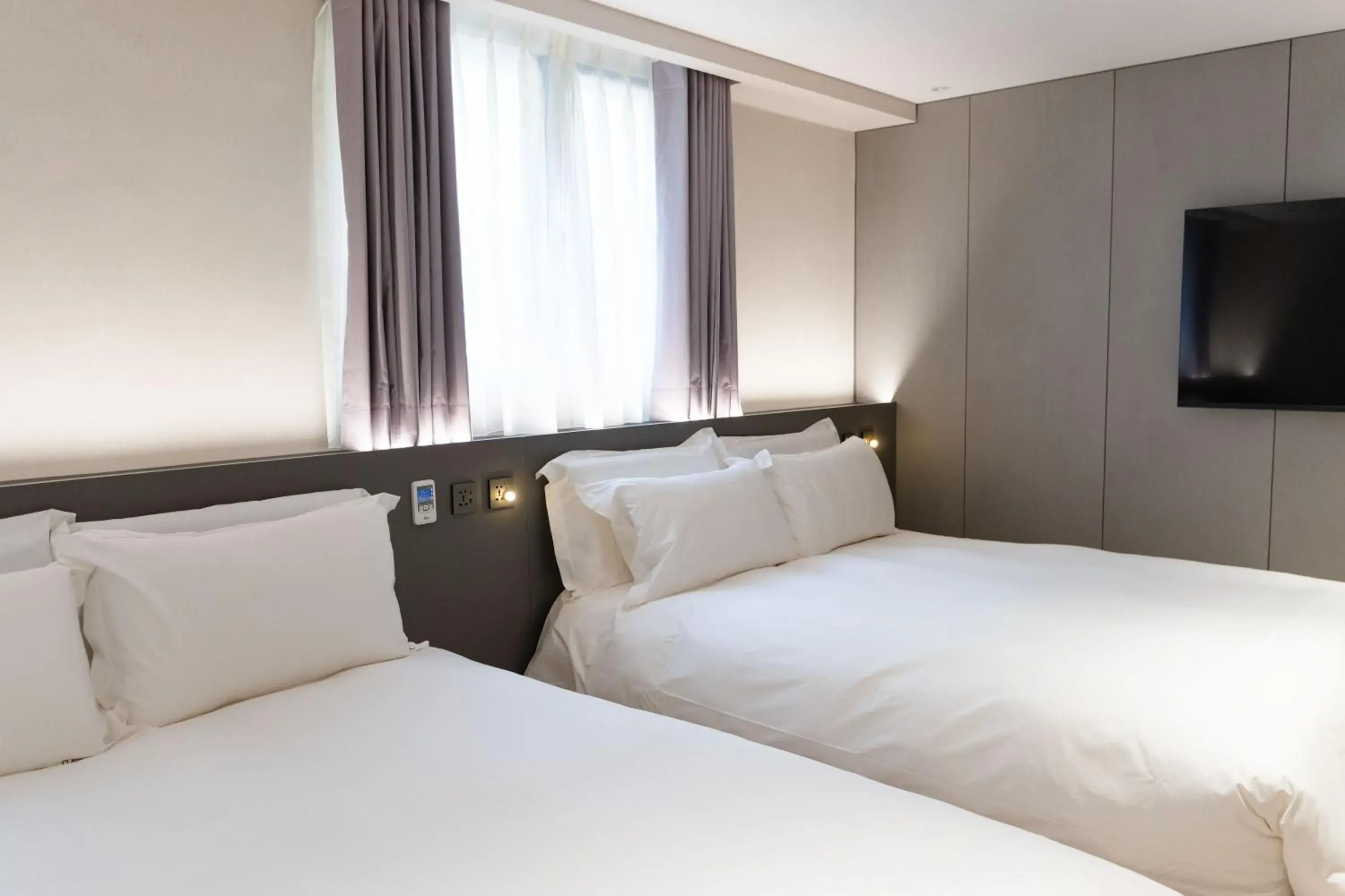 Japanese-Style Quadruple Room in Talmud Hotel Classic Taiwan Boulevard Japanese-Style Quadruple Room in Talmud Hotel Classic Taiwan Boulevard