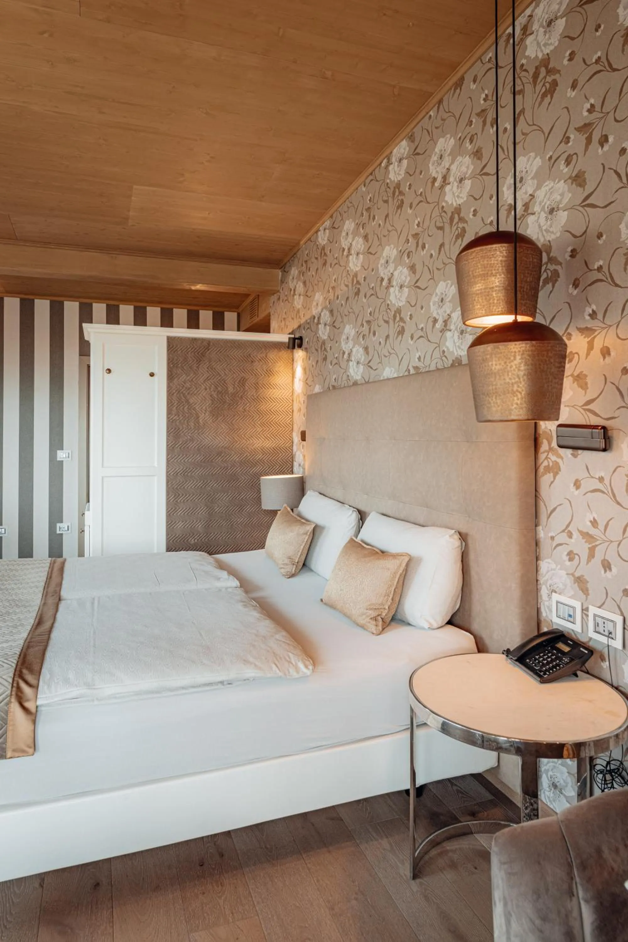 Bed in Hotel Villa Madruzzo