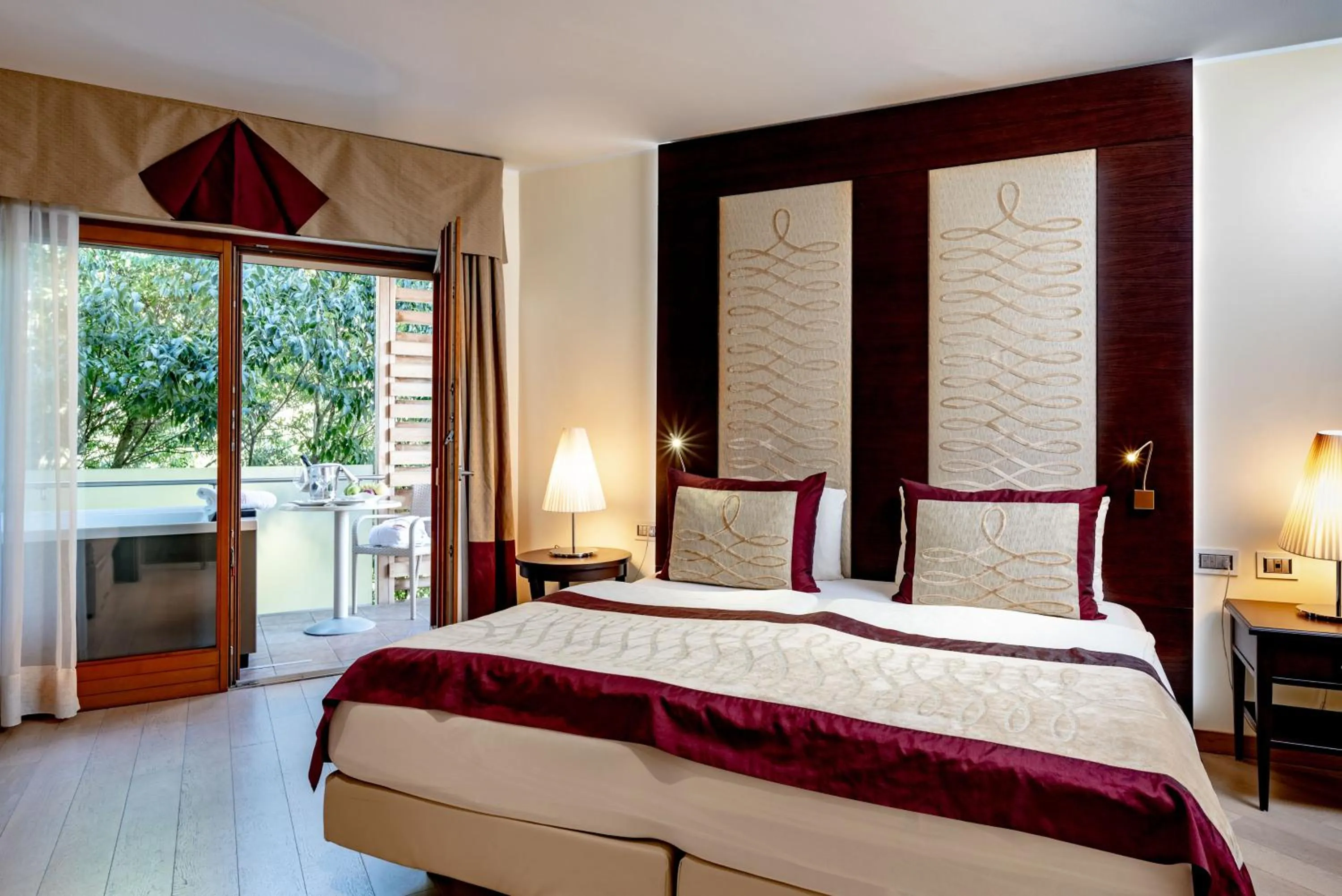 Bedroom, Bed in Hotel Villa Madruzzo