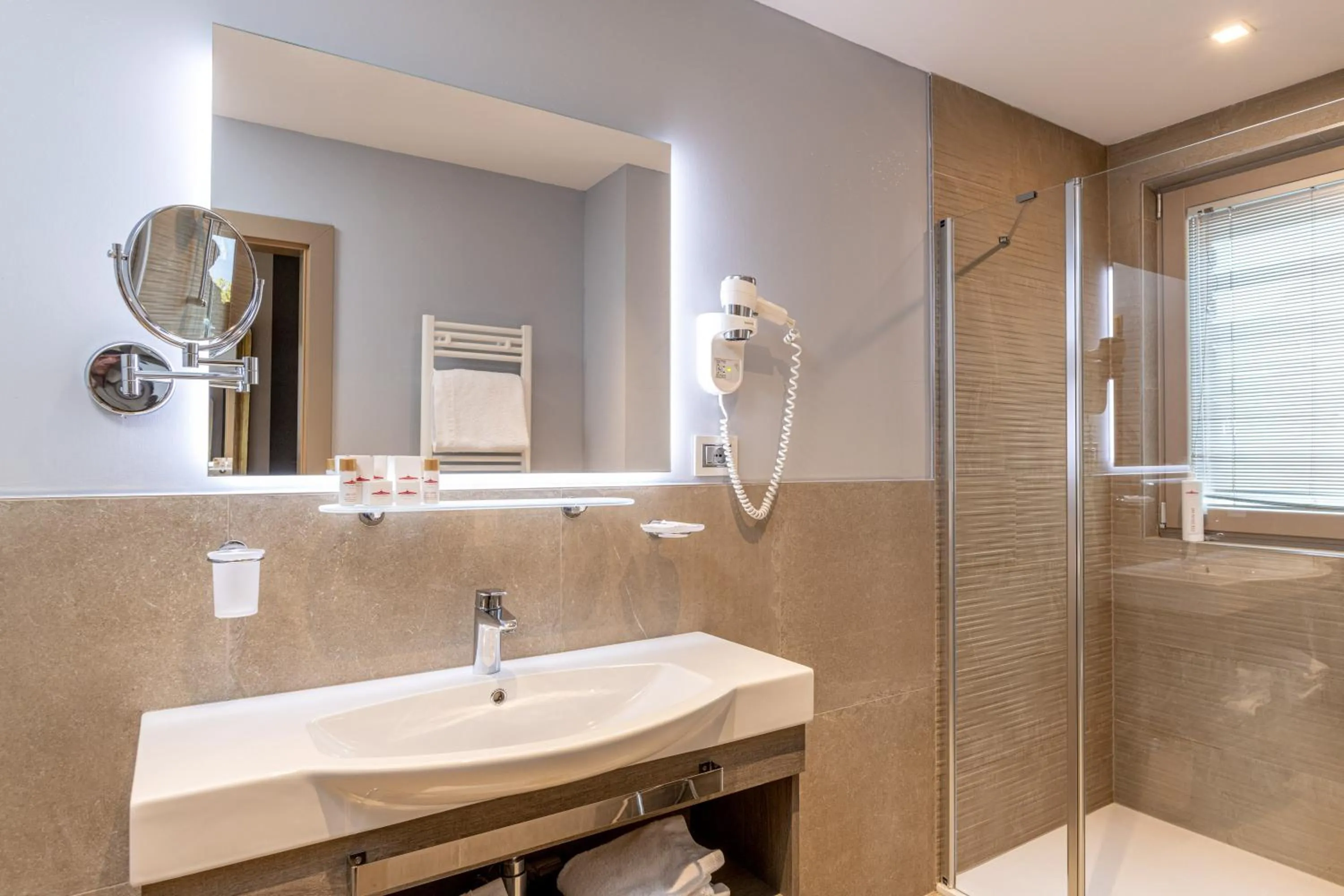 Bathroom in Hotel Villa Madruzzo