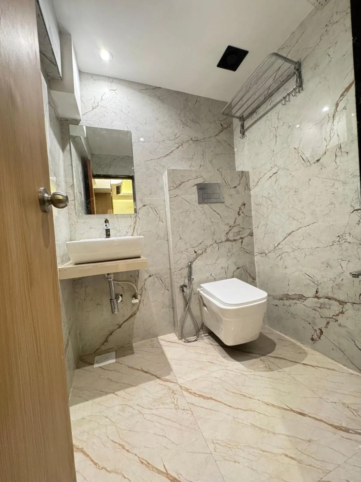 Shower in Hotel Cliff Garden