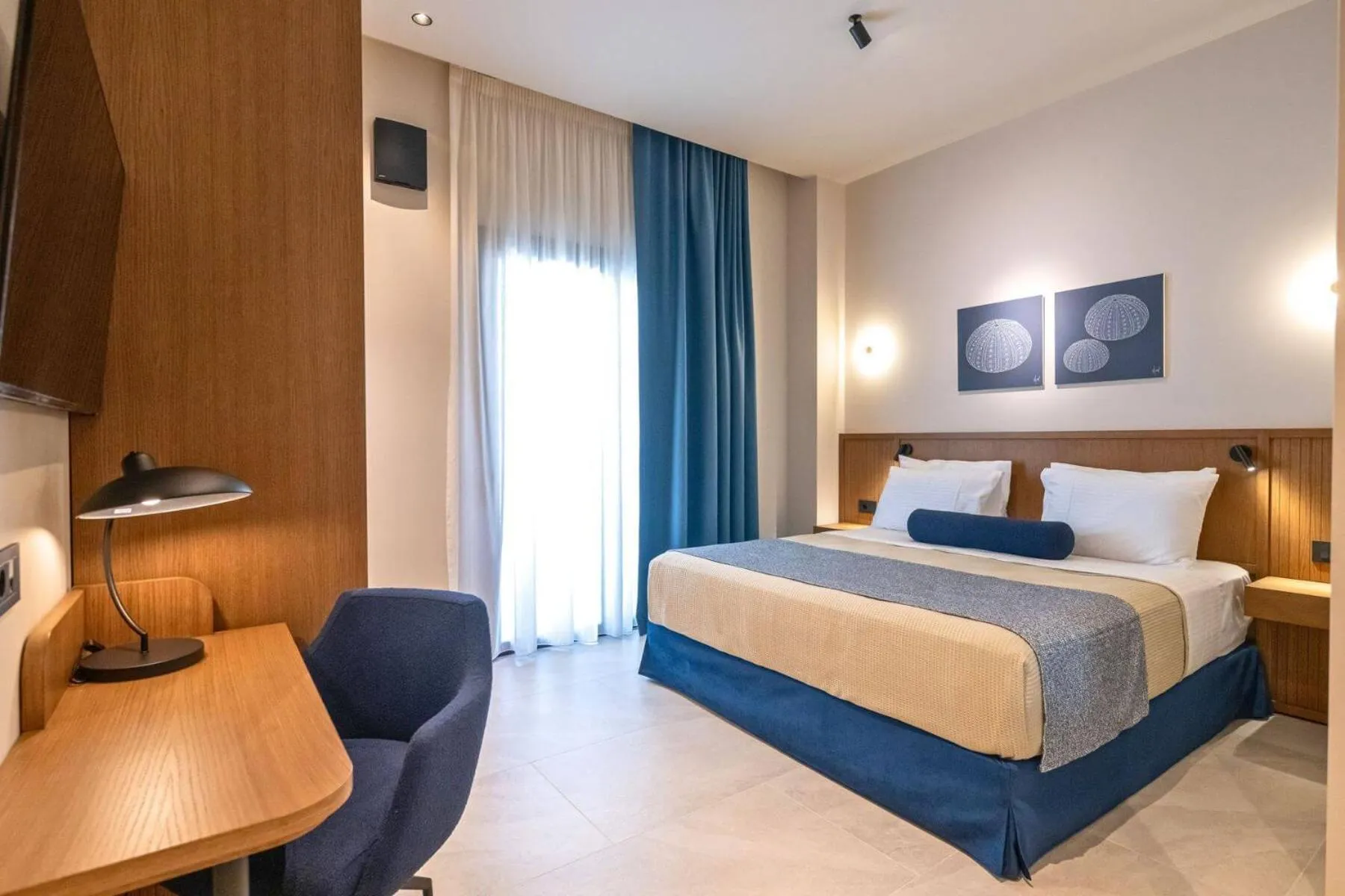 Bed in Achinos - Kalamata Mediterranean Suites