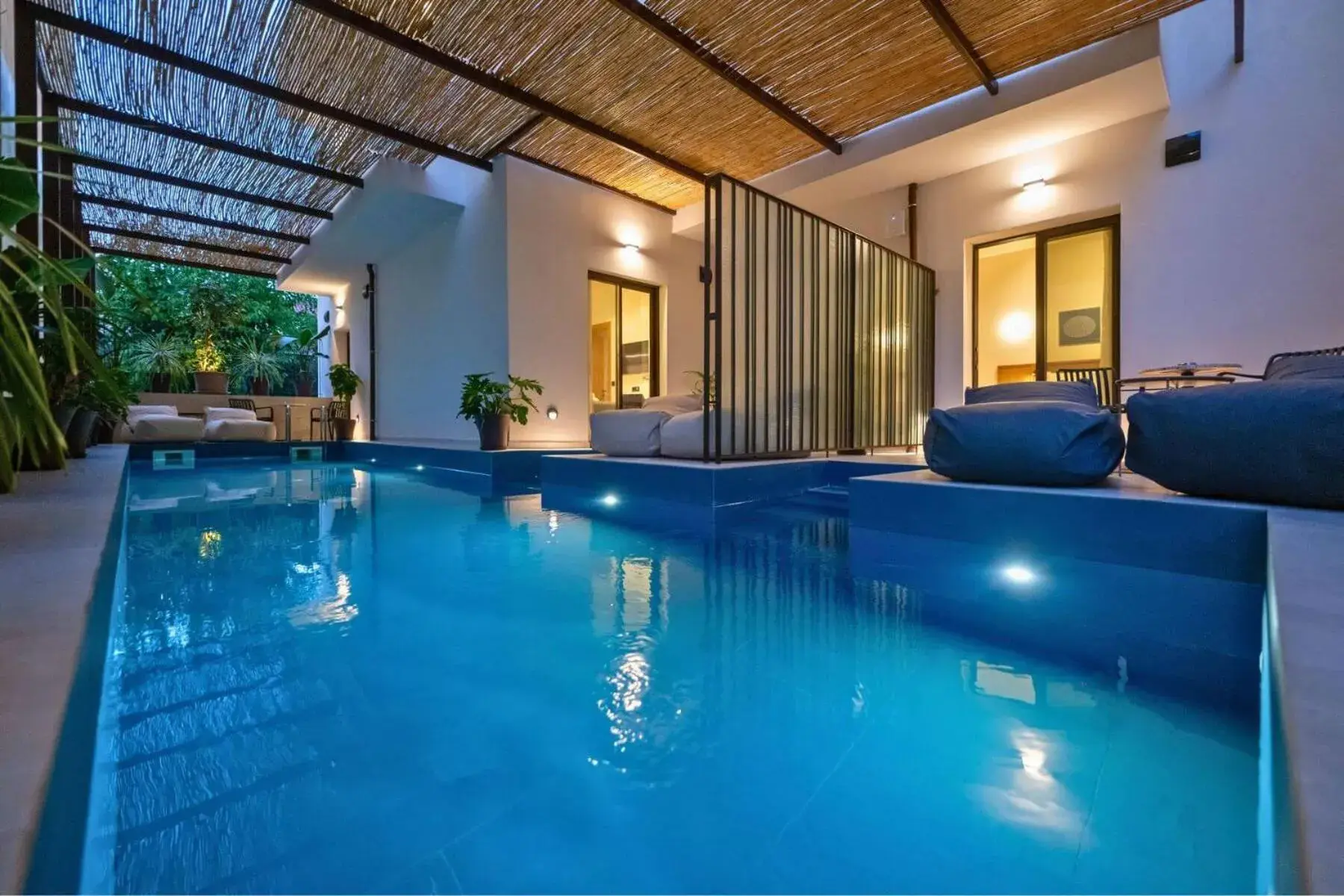 Swim-up Family Suite in Achinos - Kalamata Mediterranean Suites Swim-up Family Suite in Achinos - Kalamata Mediterranean Suites