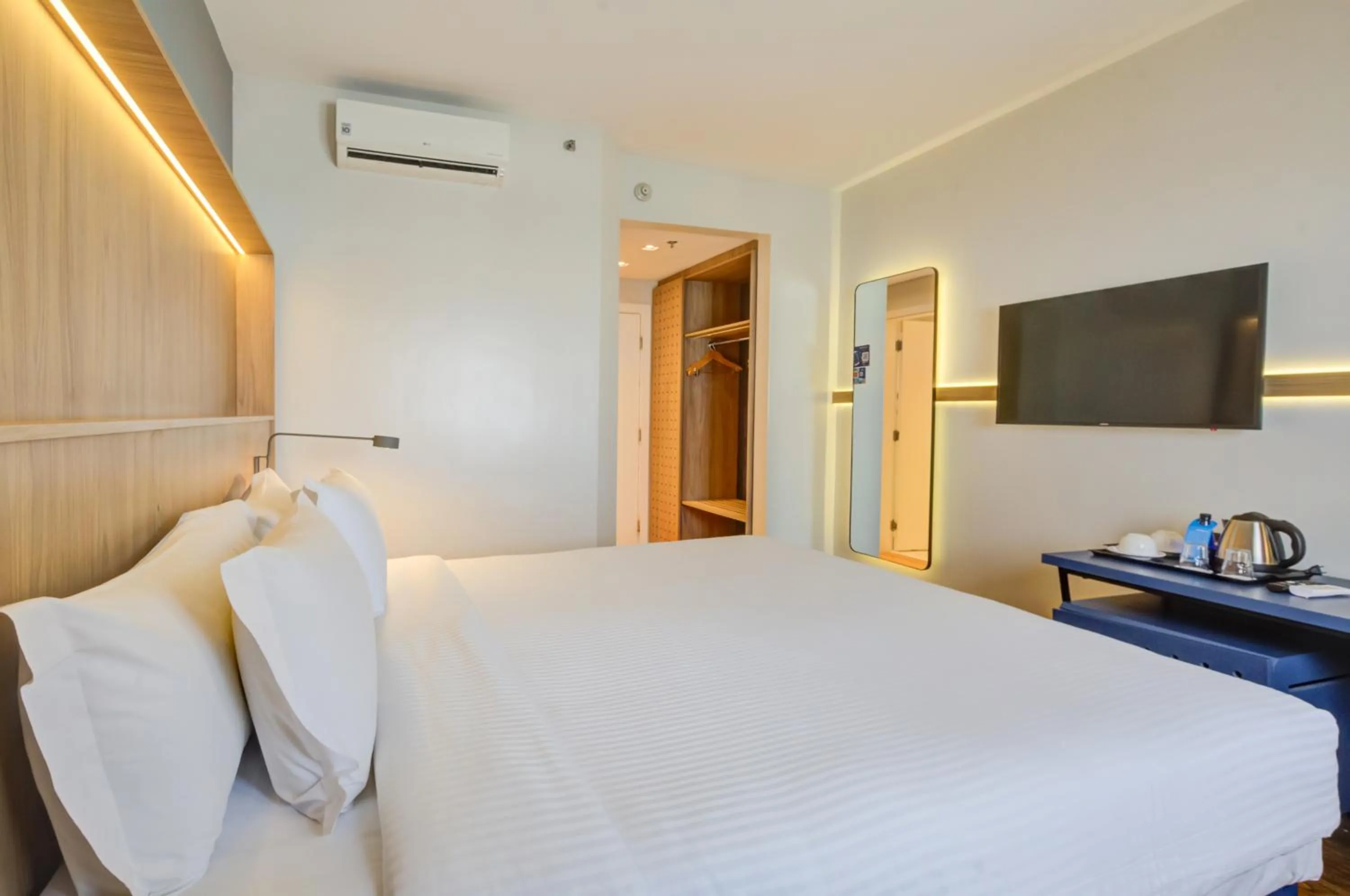 Bed in Hampton by Hilton Guarulhos Airport
