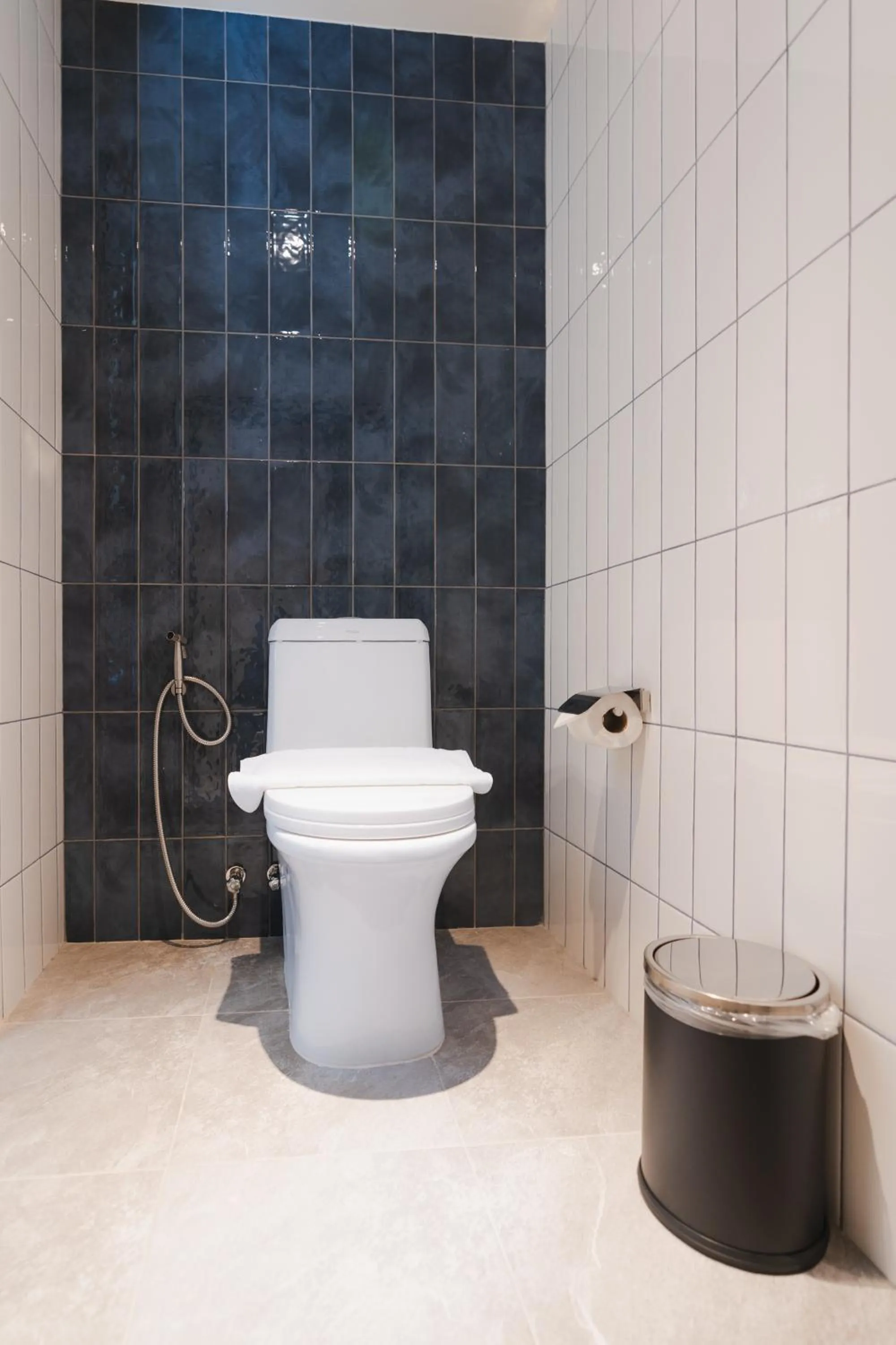 Toilet in VELA be Bangkok Siam