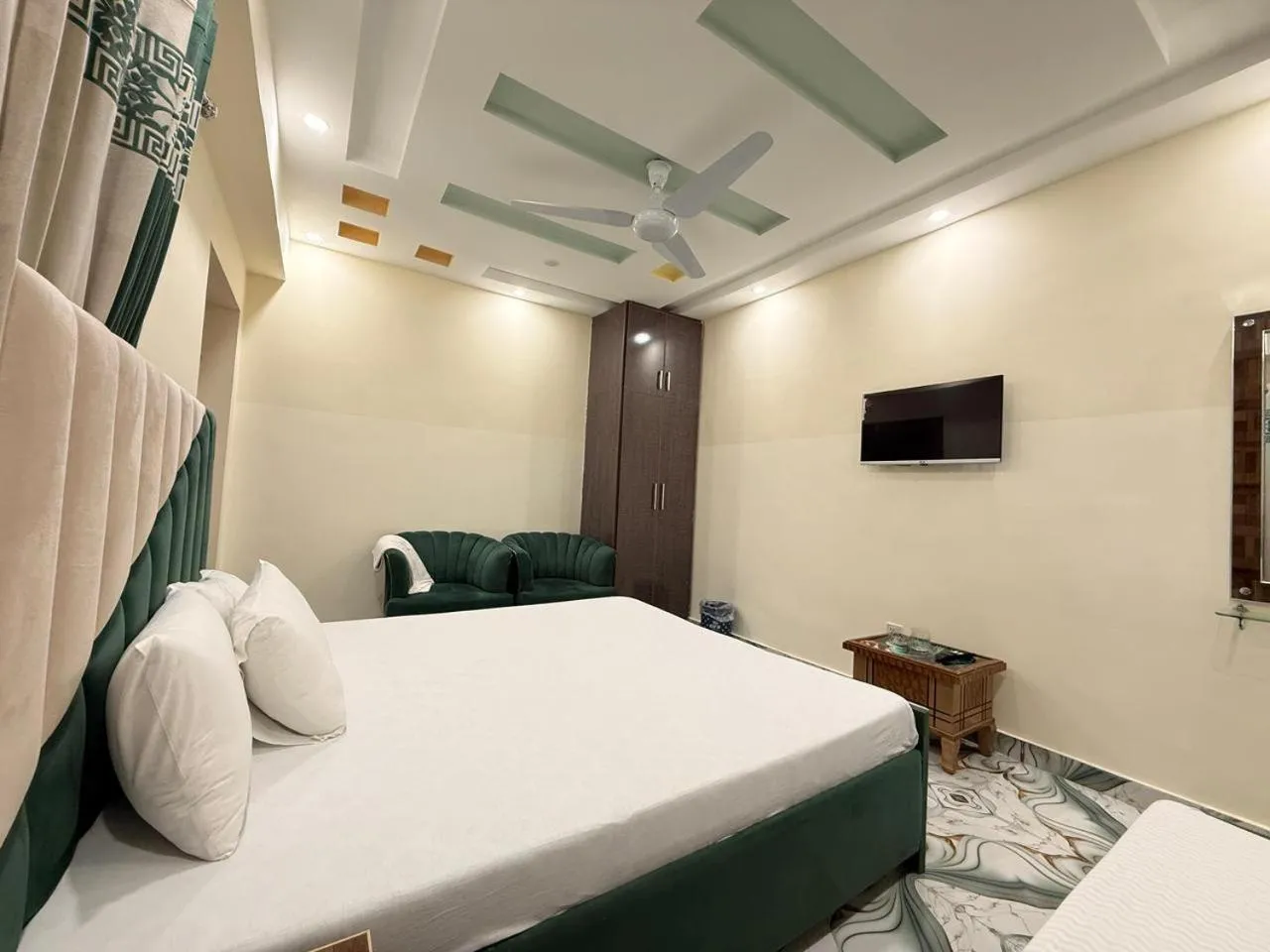 Bed in Serene Elegance Hotel